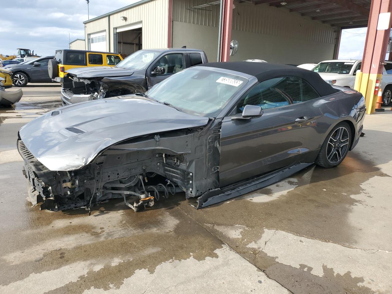 2022 Ford Mustang Gray vin: 1FATP8UH2N5103816 Damage: Left Front Fender, Missing, Replacement Required