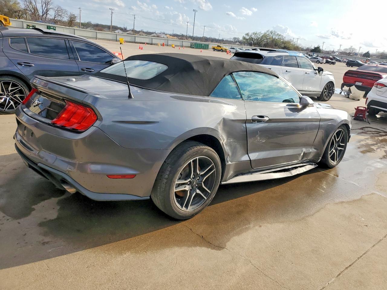 2022 Ford Mustang Gray vin: 1FATP8UH2N5103816