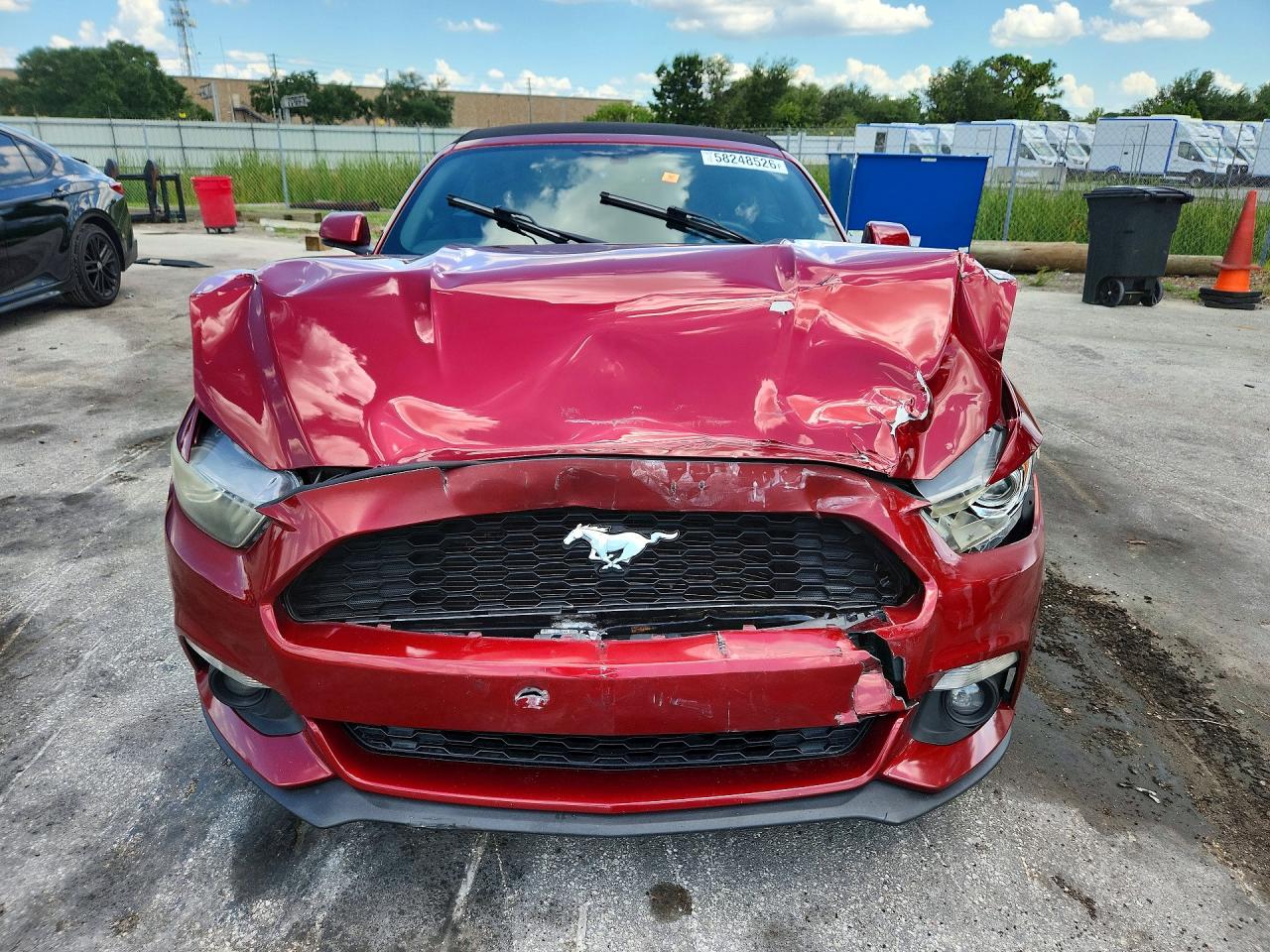 2015 Ford Mustang Red vin: 1FATP8UH4F5352698