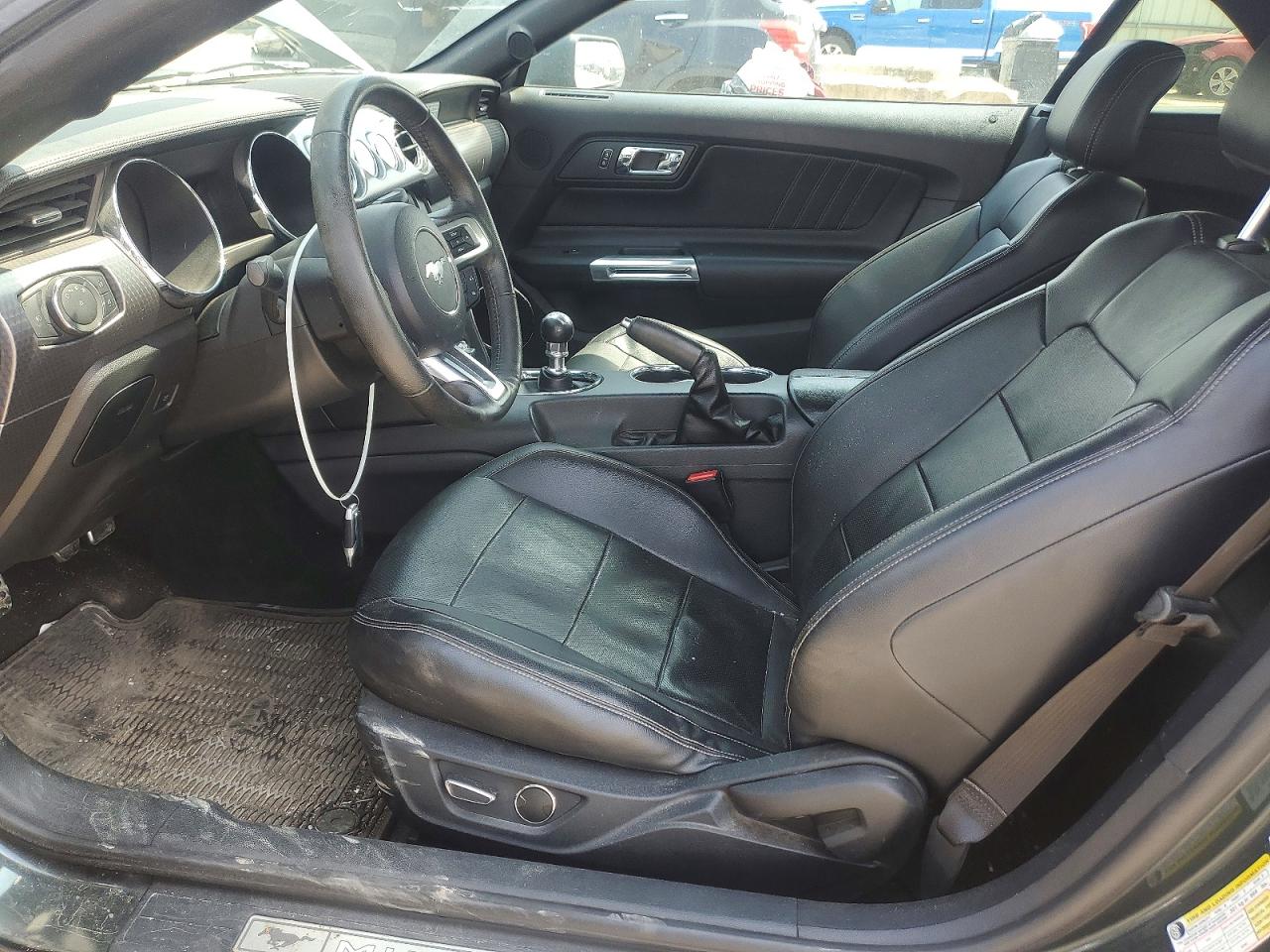 2015 Ford Mustang Black vin: 1FATP8UH4F5396507