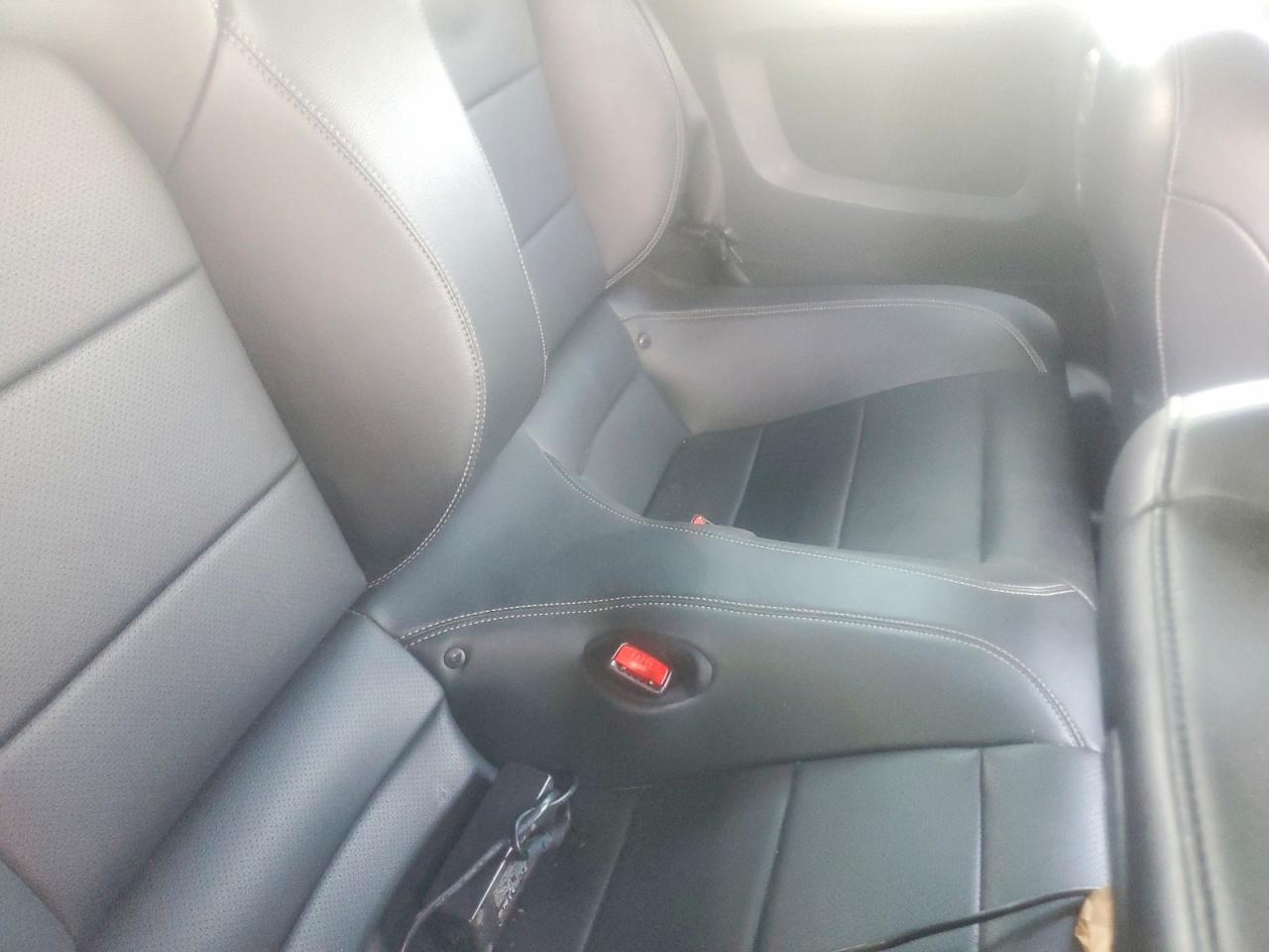 2015 Ford Mustang Black vin: 1FATP8UH4F5396507