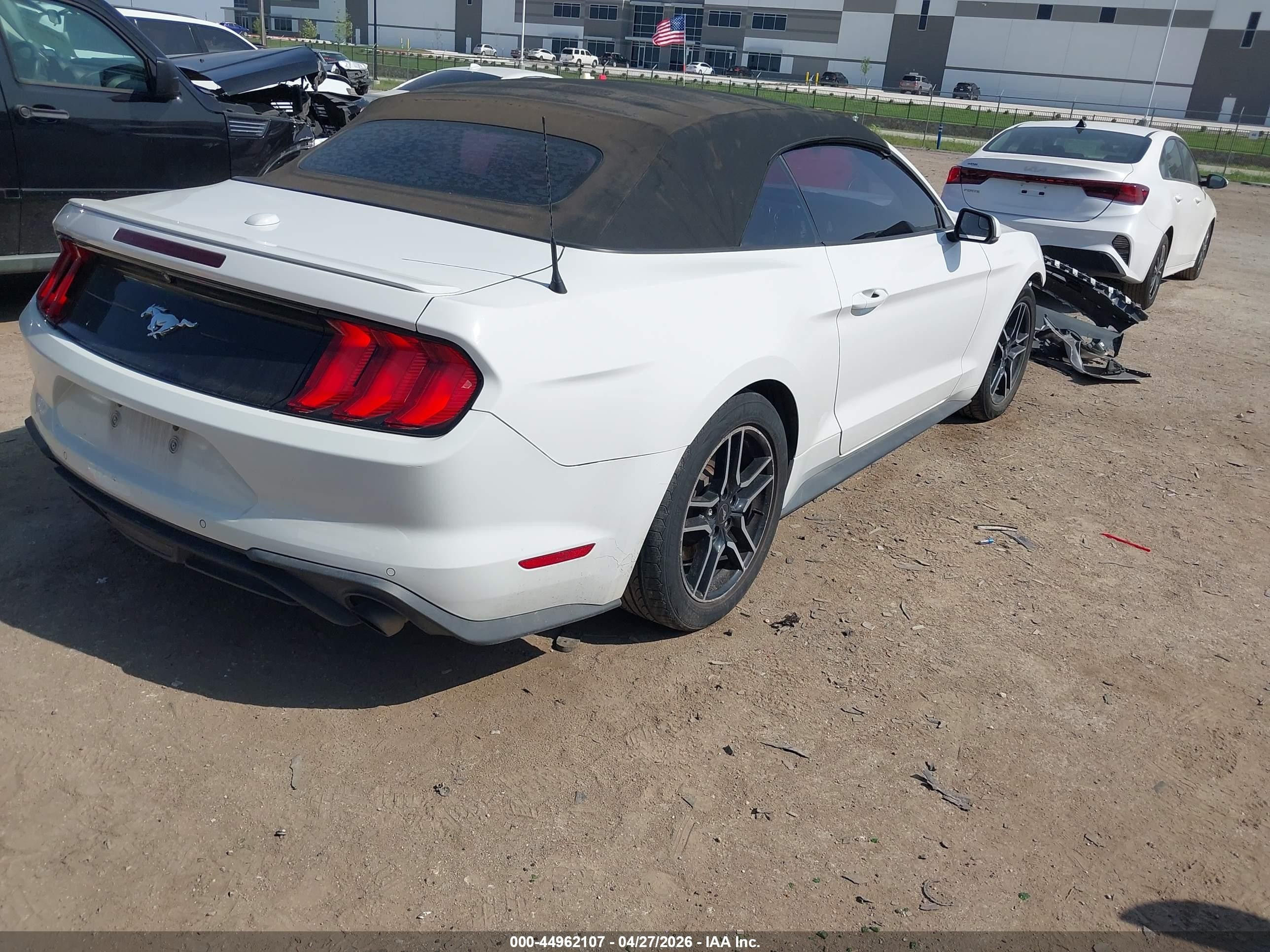2018 Ford Mustang Ecoboost Premium White vin: 1FATP8UH5J5154978