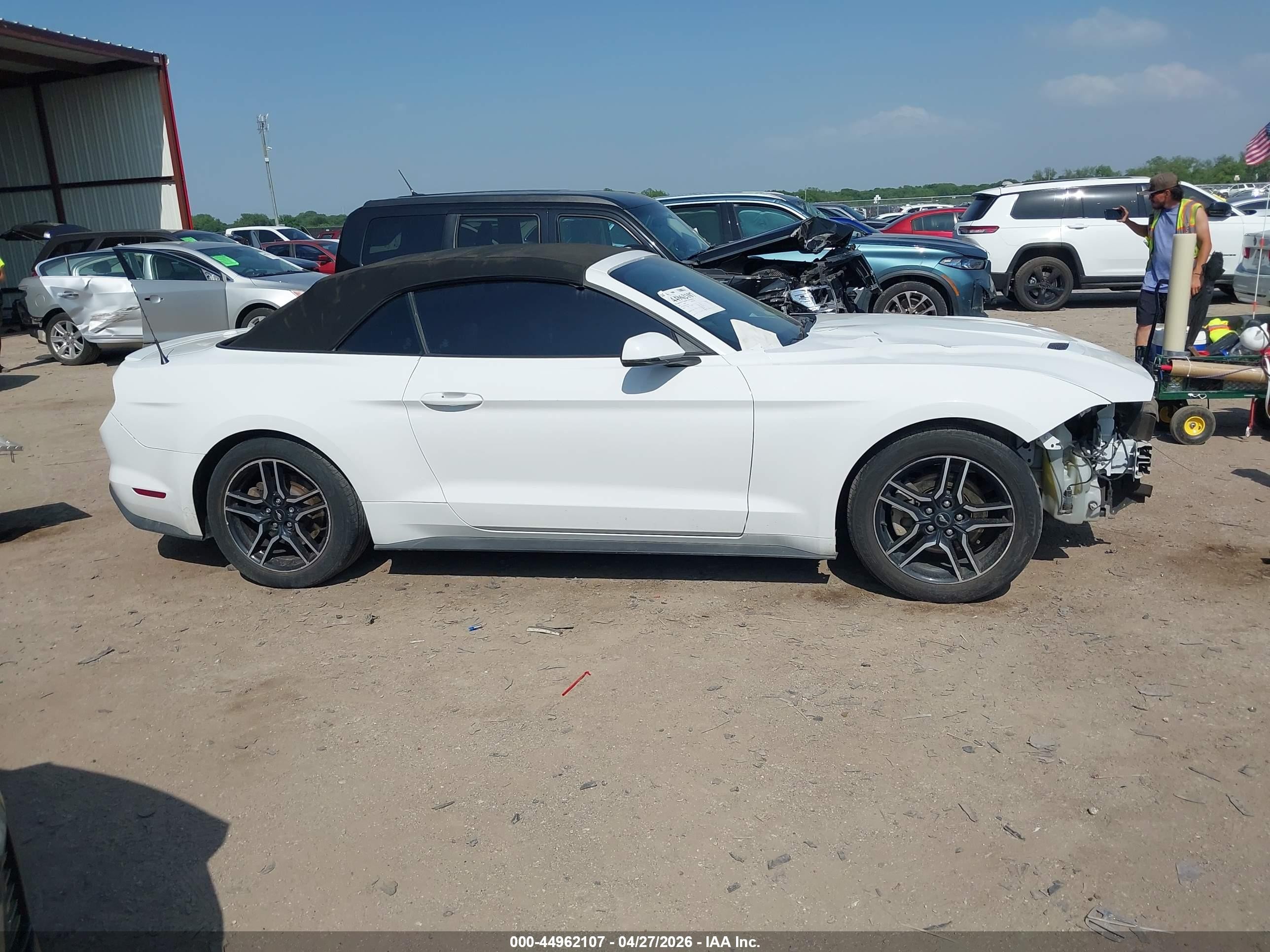 2018 Ford Mustang Ecoboost Premium White vin: 1FATP8UH5J5154978