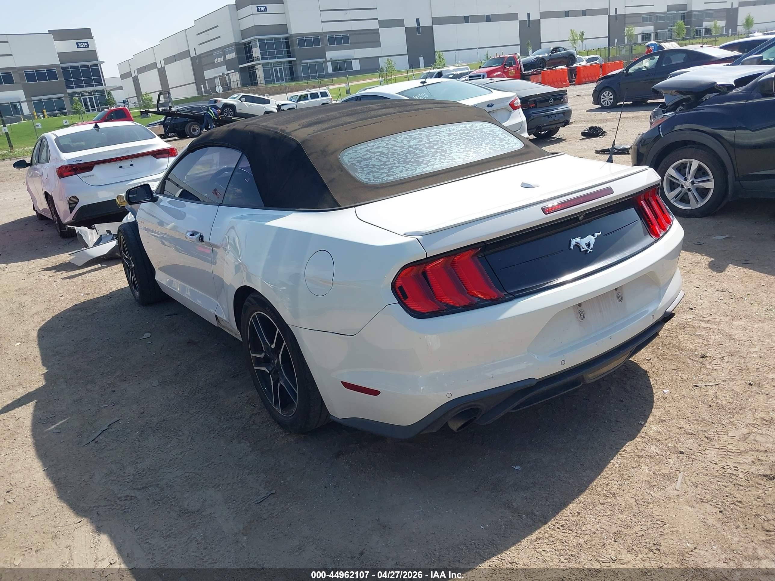 2018 Ford Mustang Ecoboost Premium White vin: 1FATP8UH5J5154978