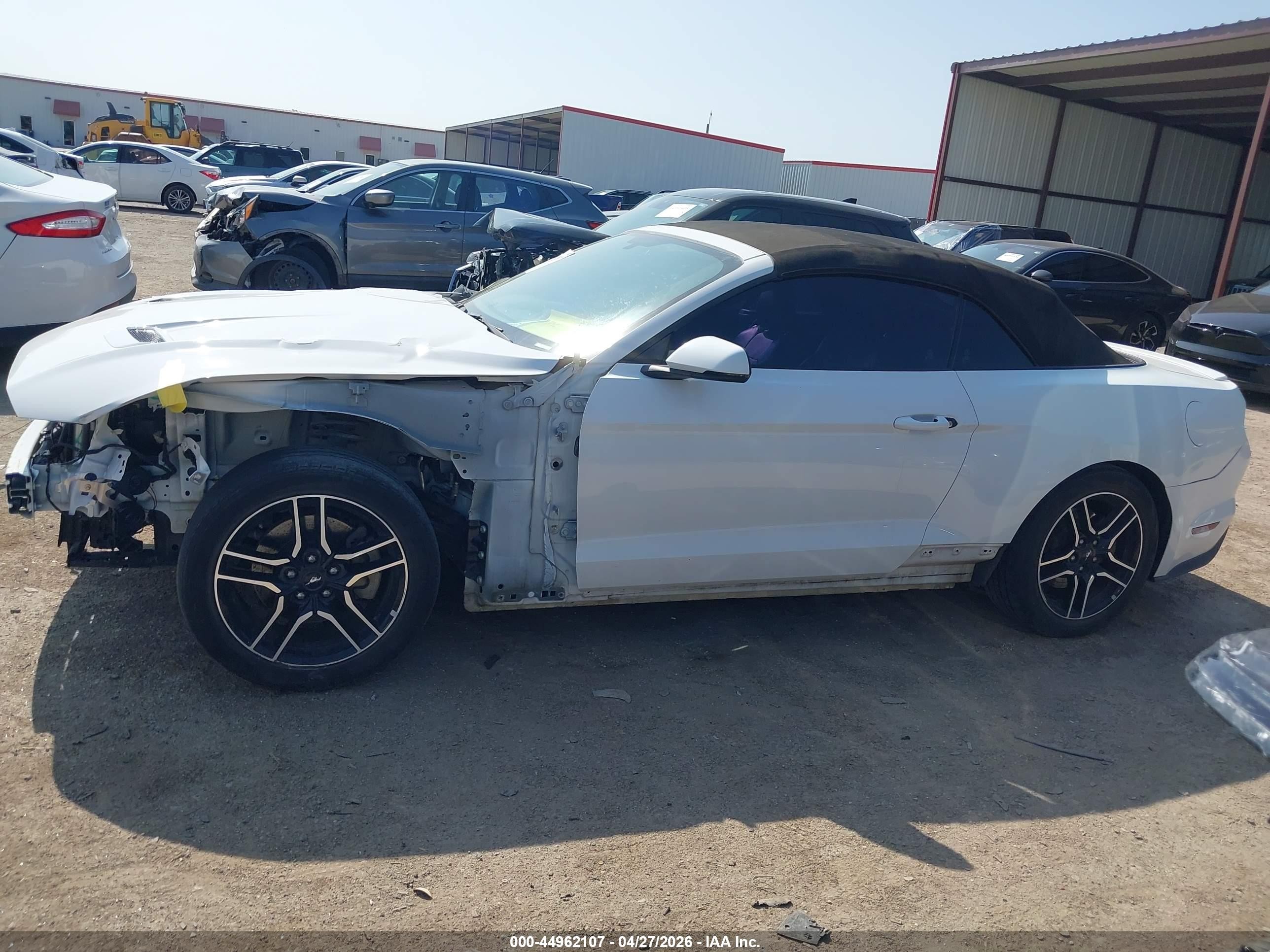 2018 Ford Mustang Ecoboost Premium White vin: 1FATP8UH5J5154978