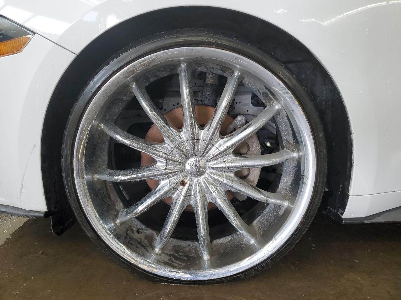 2019 Ford Mustang White vin: 1FATP8UH5K5170292 Damage: Left Front Wheel, Aftermarket, Acceptable