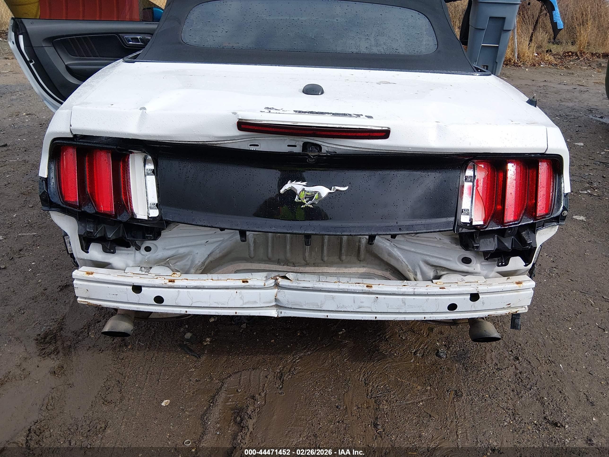 2015 Ford Mustang Ecoboost Premium White vin: 1FATP8UH6F5411444
