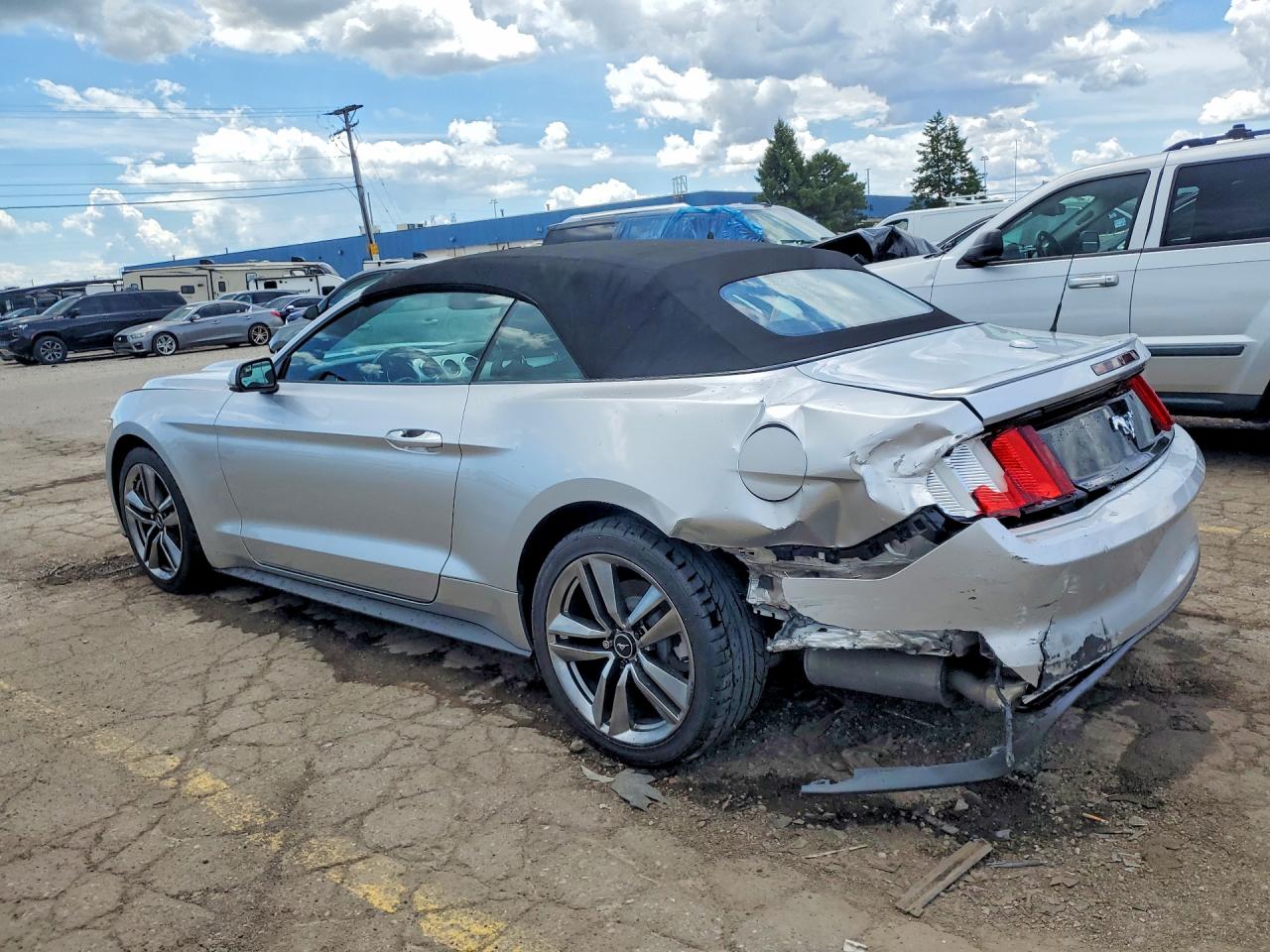2015 Ford Mustang Silver vin: 1FATP8UH7F5356356