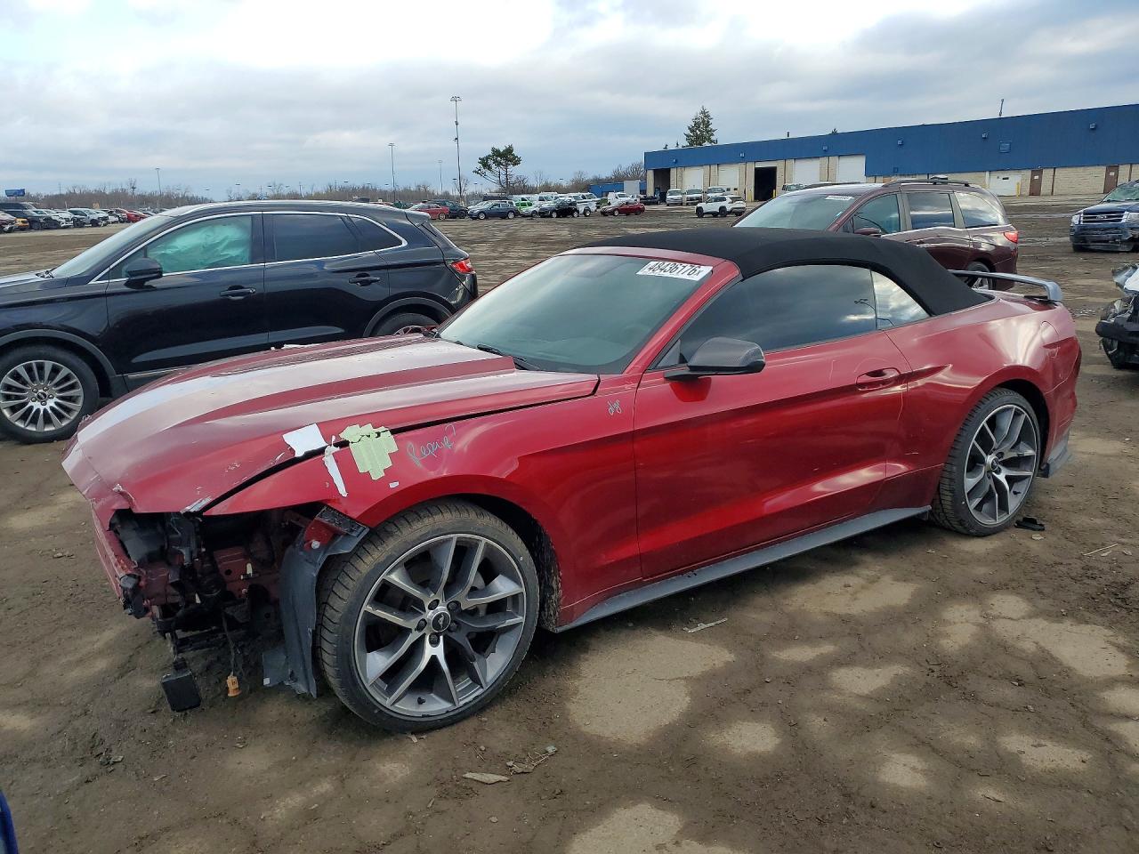 2015 Ford Mustang Red vin: 1FATP8UH7F5374405