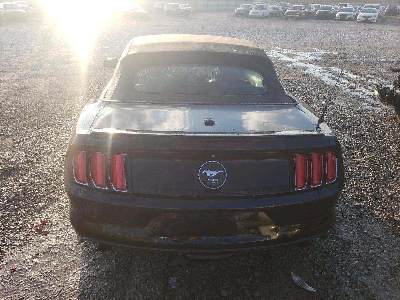 2015 Ford Mustang  Черный vin: 1FATP8UH8F5374672