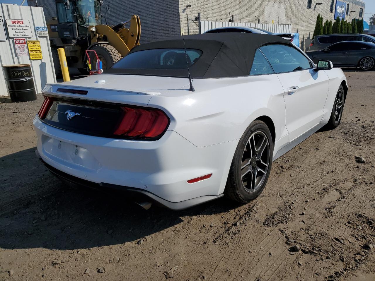 2021 Ford Mustang  White vin: 1FATP8UH8M5124958