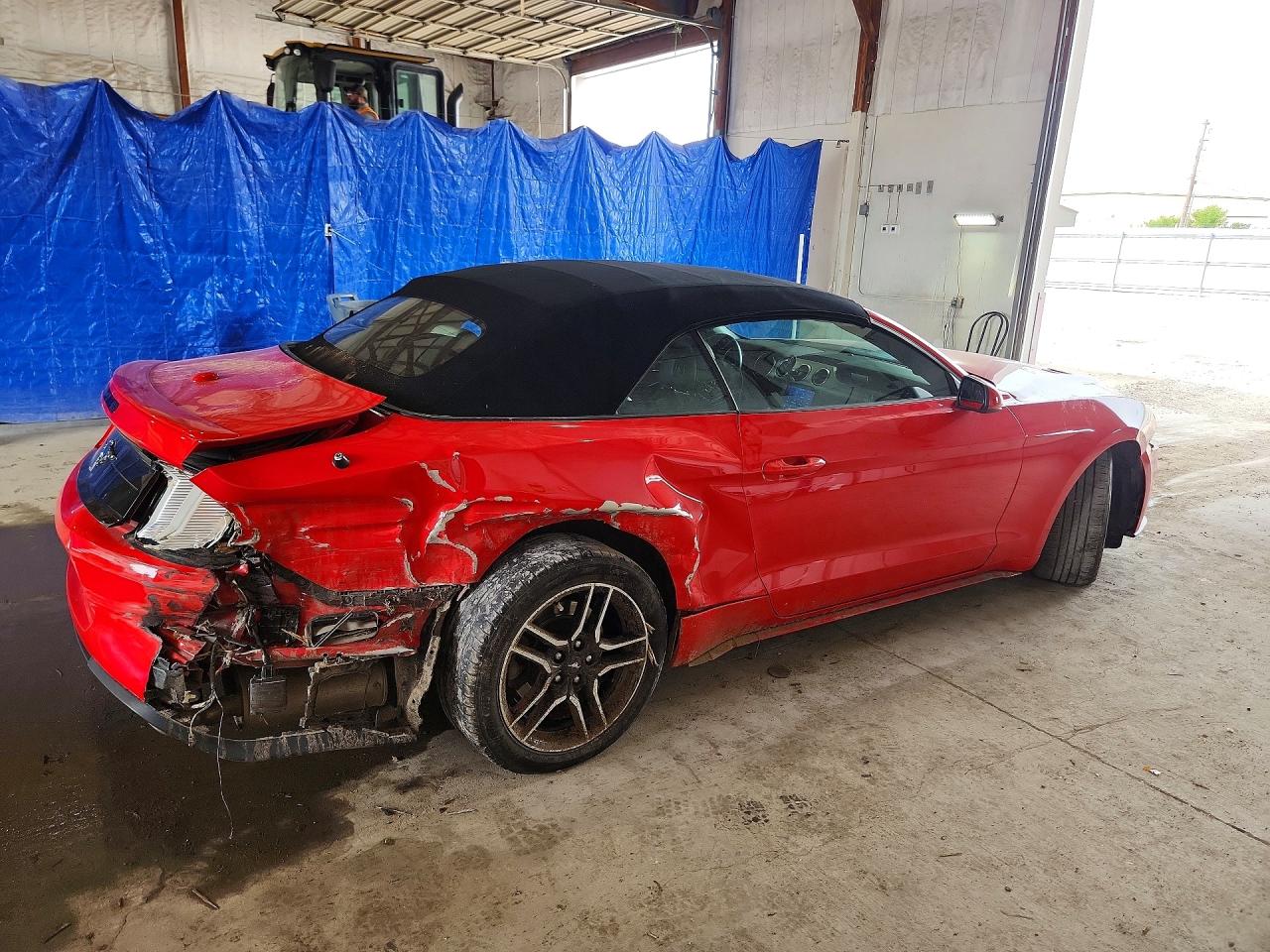 2022 Ford Mustang Красный vin: 1FATP8UH9N5102856