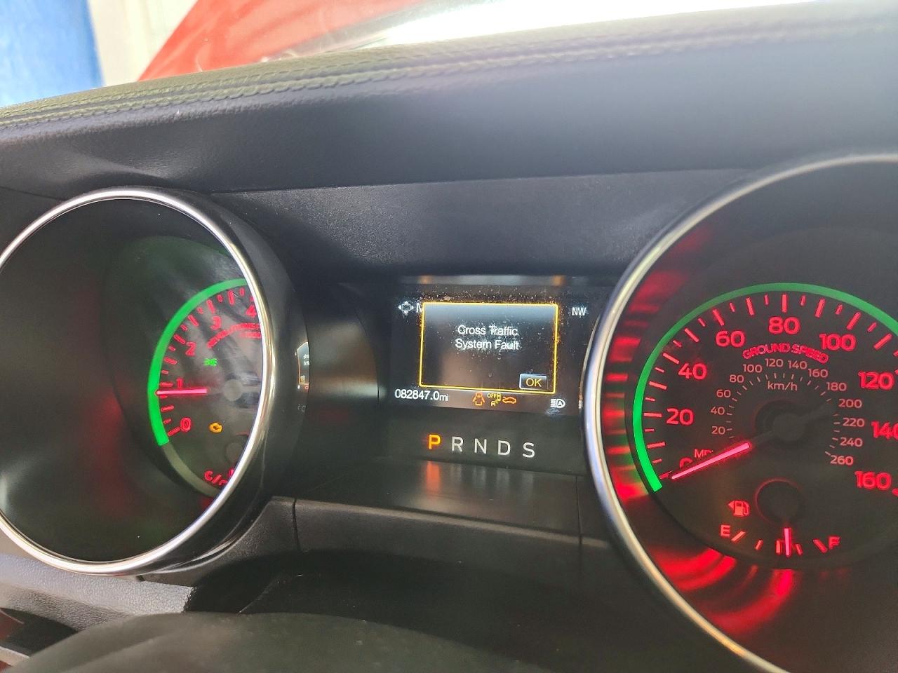 2022 Ford Mustang Красный vin: 1FATP8UH9N5102856