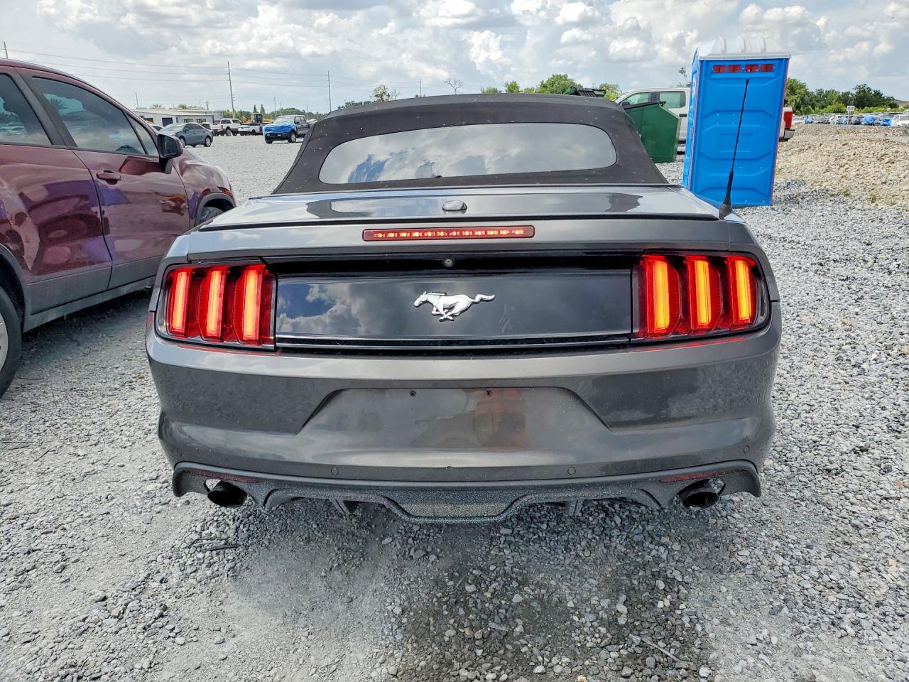 2015 Ford Mustang Gray vin: 1FATP8UHXF5390694
