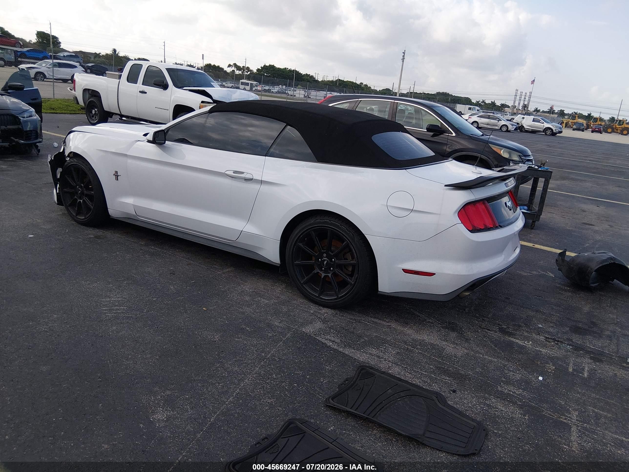 2015 Ford Mustang Ecoboost Premium White vin: 1FATP8UHXF5402777