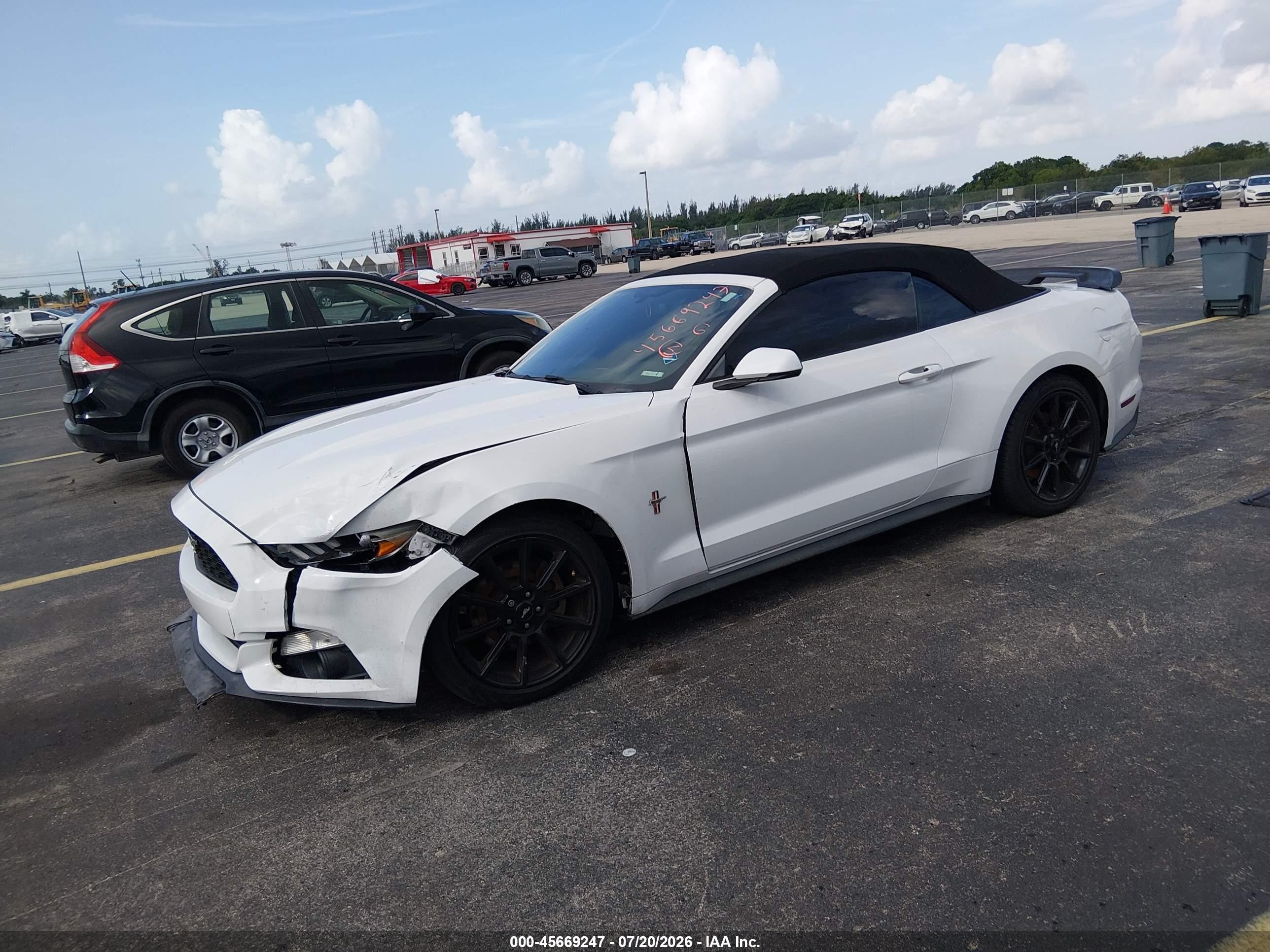 2015 Ford Mustang Ecoboost Premium White vin: 1FATP8UHXF5402777