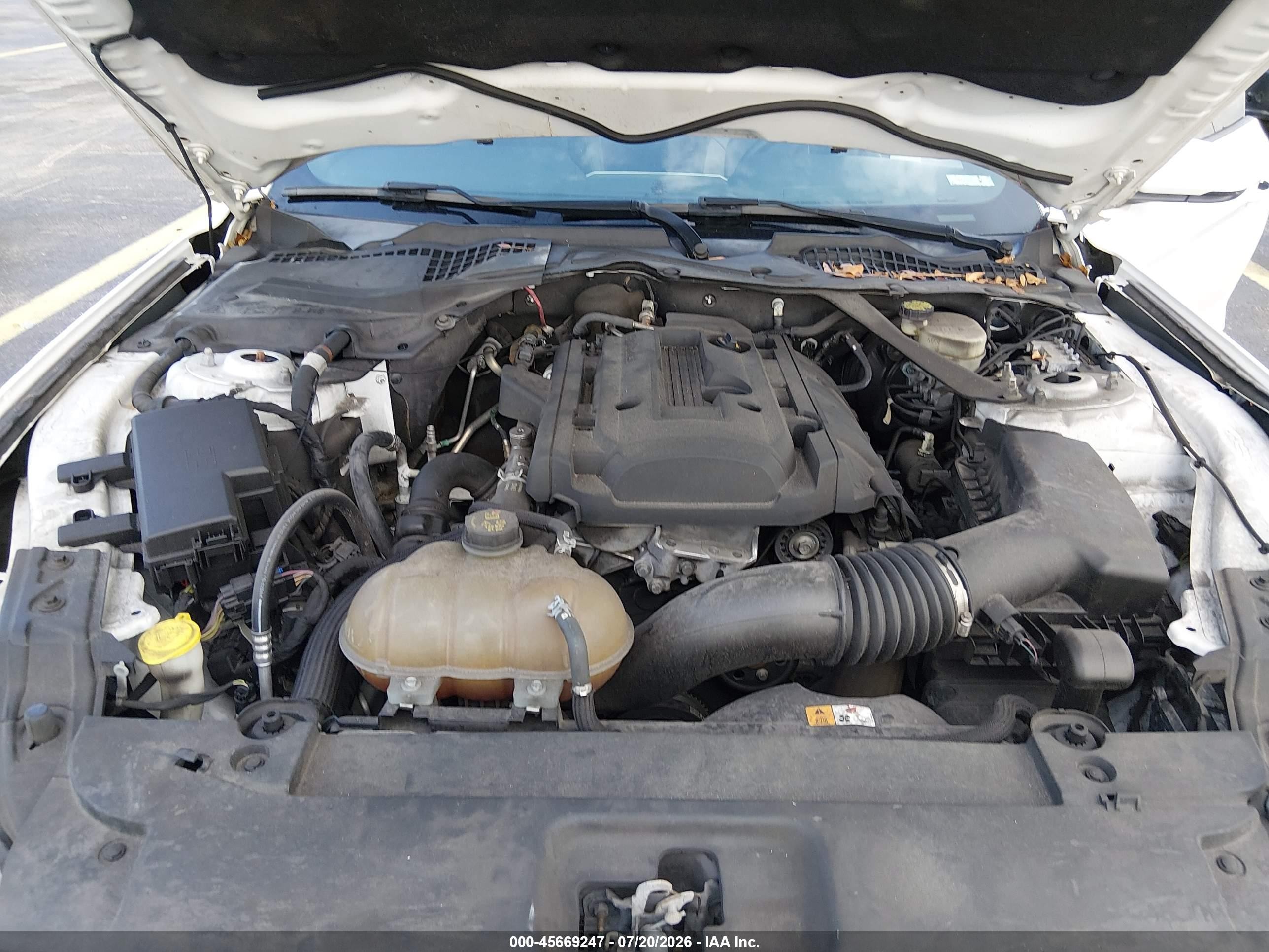 2015 Ford Mustang Ecoboost Premium White vin: 1FATP8UHXF5402777