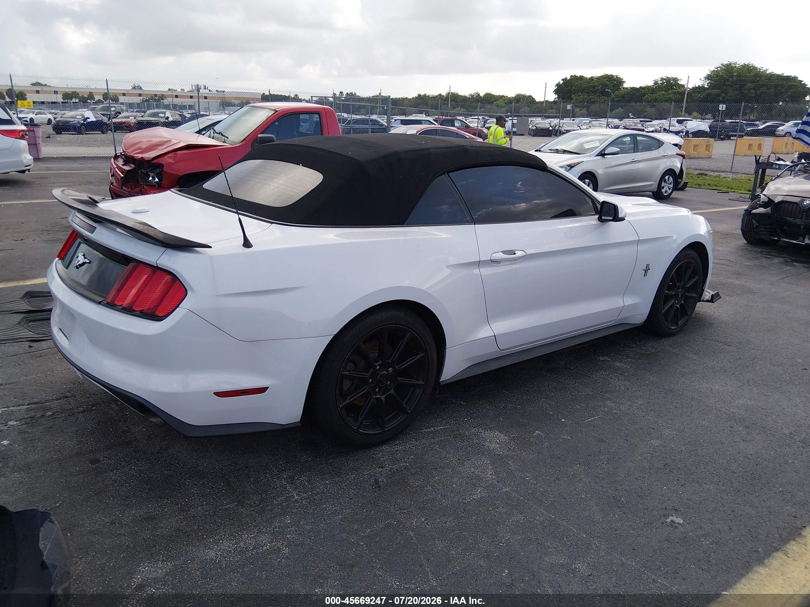 2015 Ford Mustang Ecoboost Premium White vin: 1FATP8UHXF5402777
