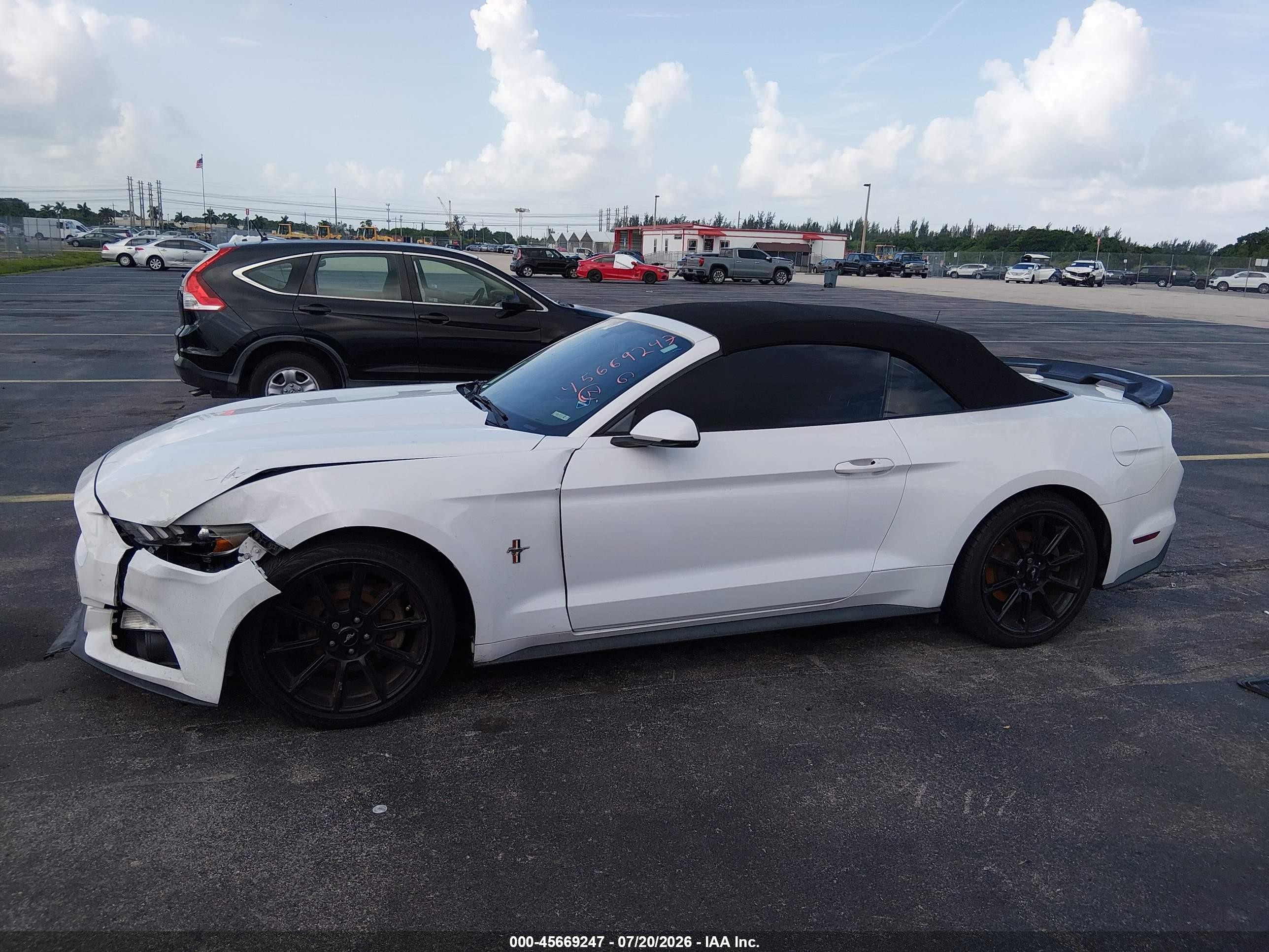 2015 Ford Mustang Ecoboost Premium White vin: 1FATP8UHXF5402777