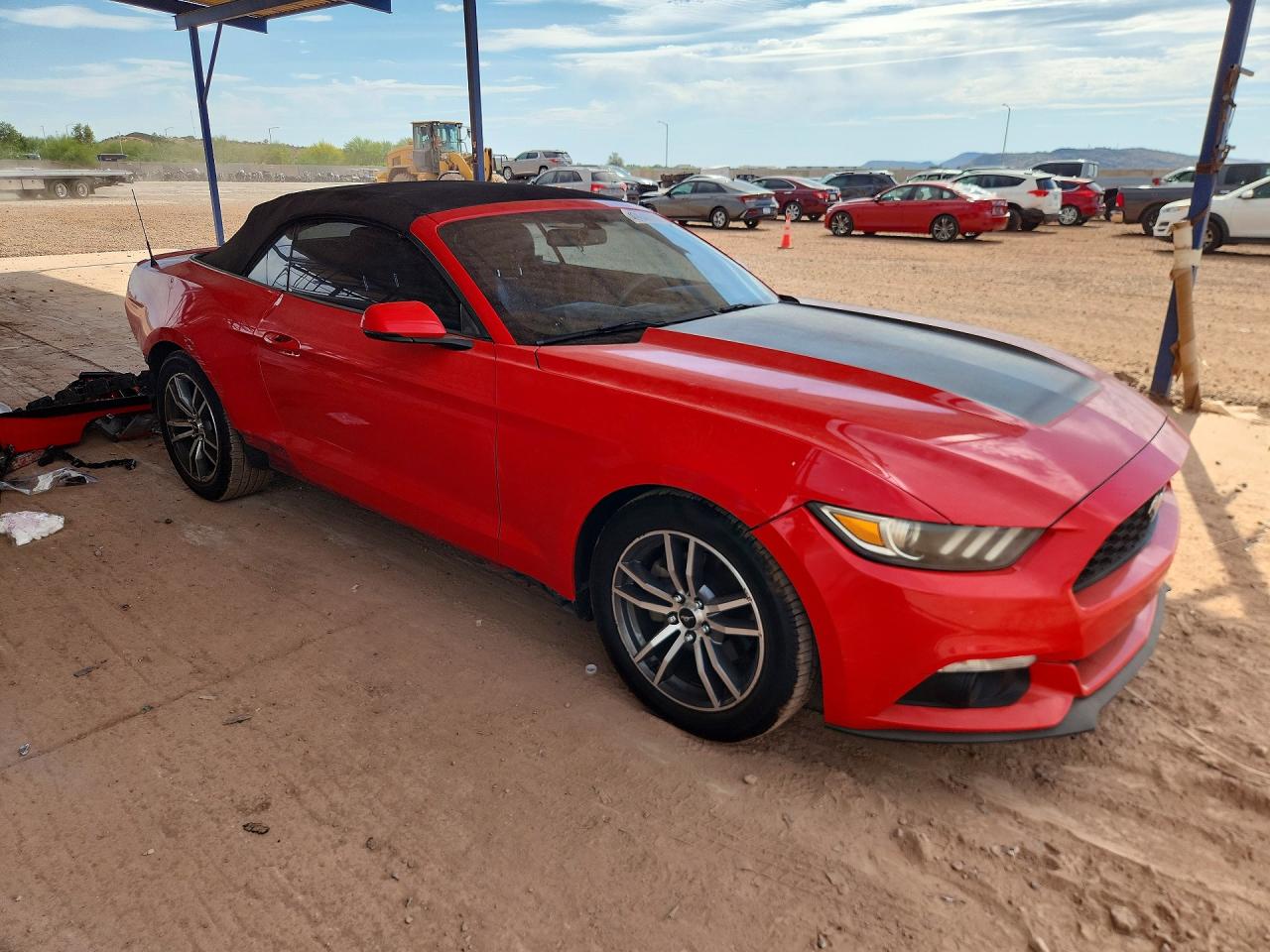 2015 Ford Mustang Red vin: 1FATP8UHXF5426593