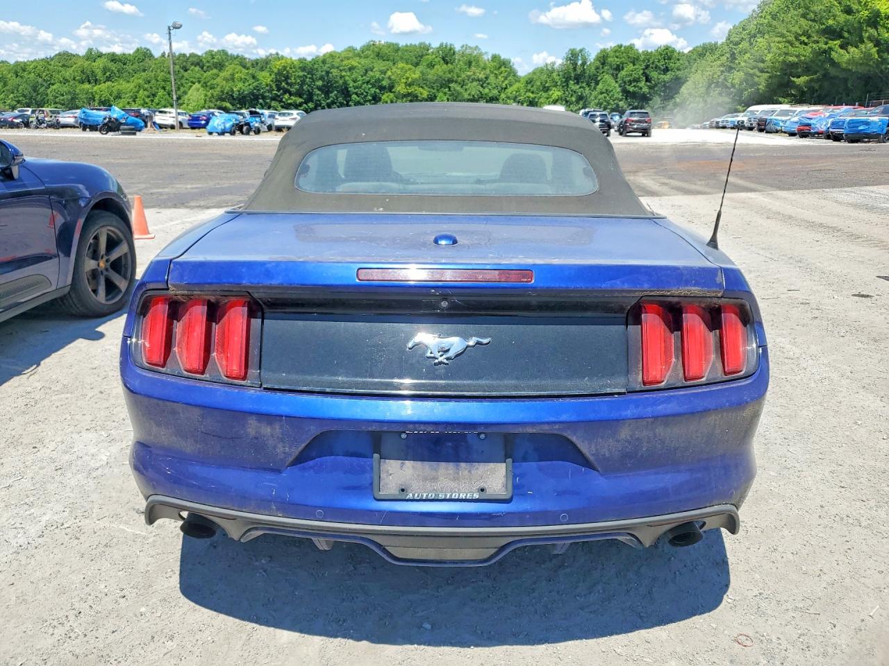 2016 Ford Mustang Синий vin: 1FATP8UHXG5208140