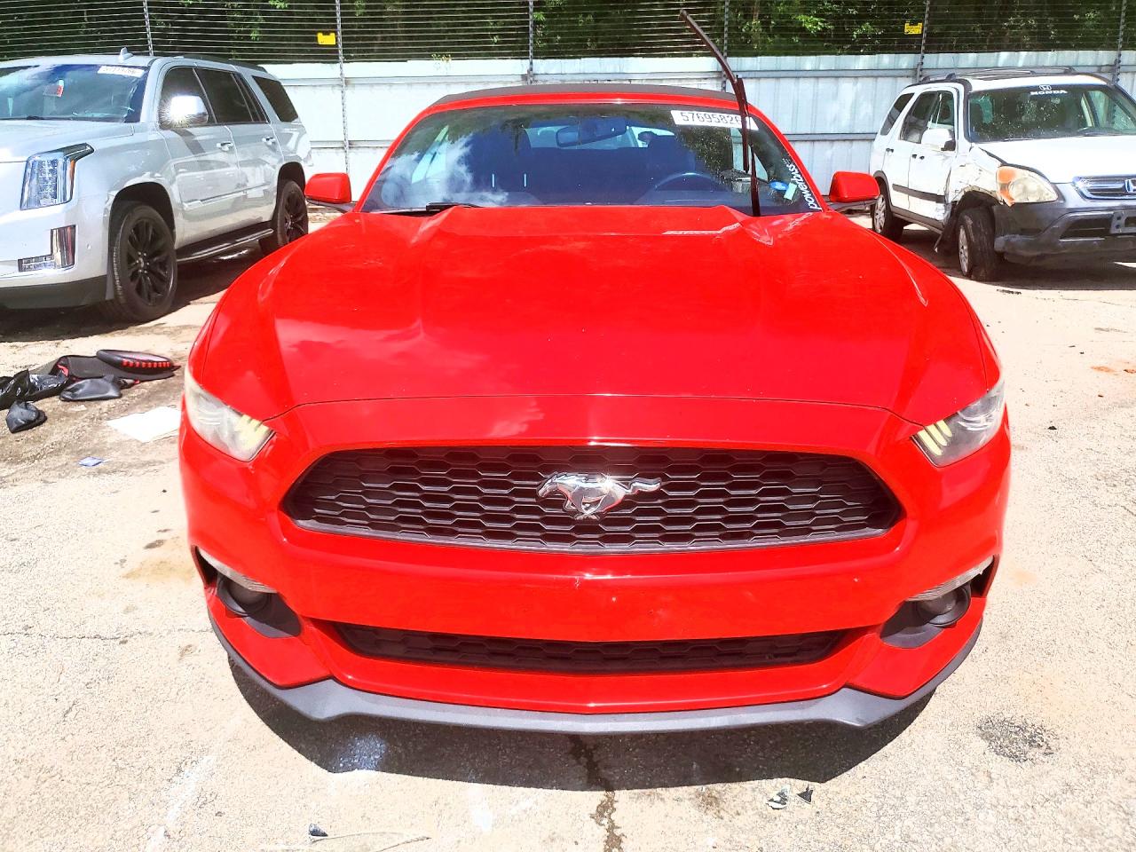 2016 Ford Mustang Red vin: 1FATP8UHXG5212768