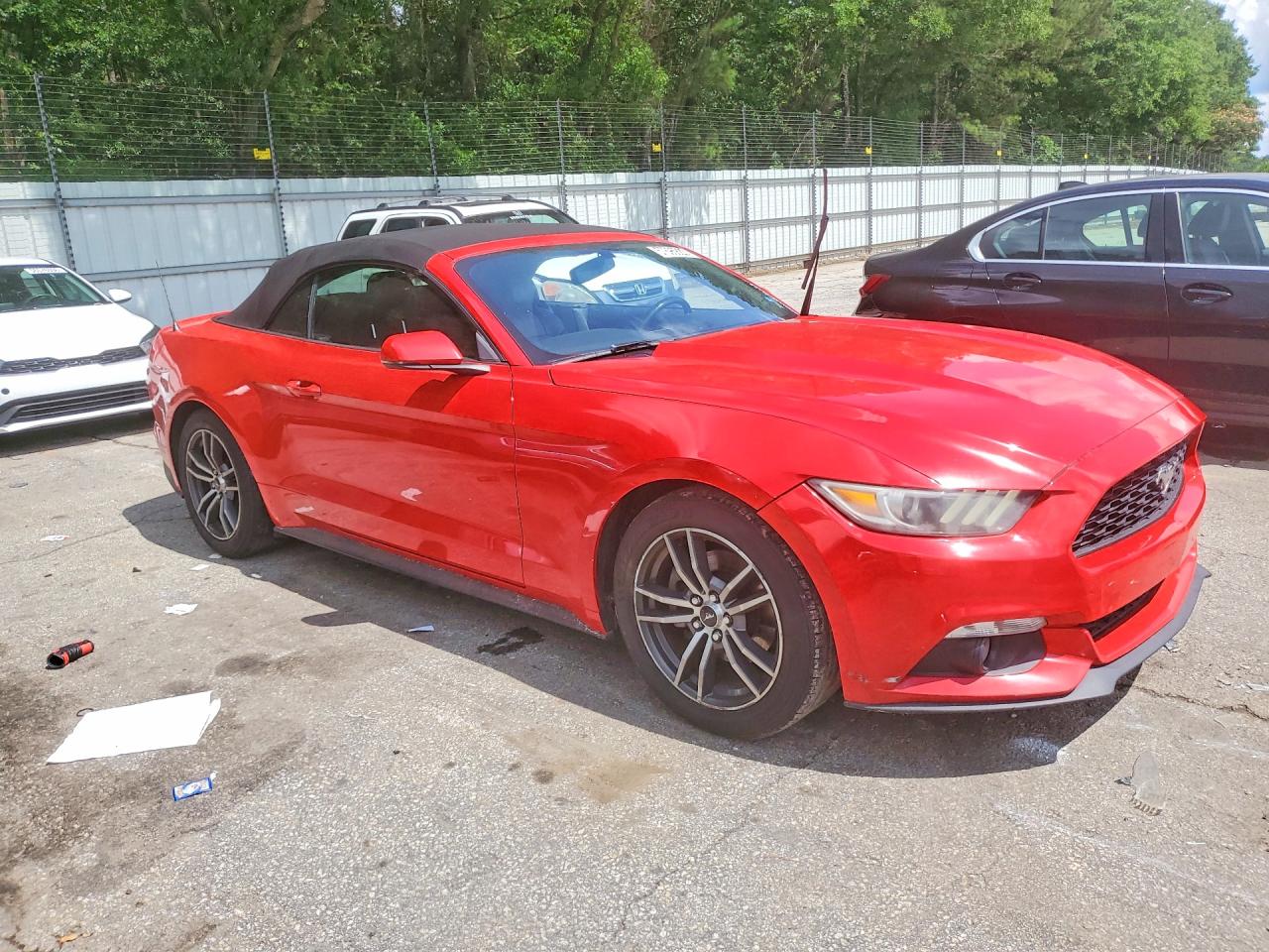 2016 Ford Mustang Red vin: 1FATP8UHXG5212768