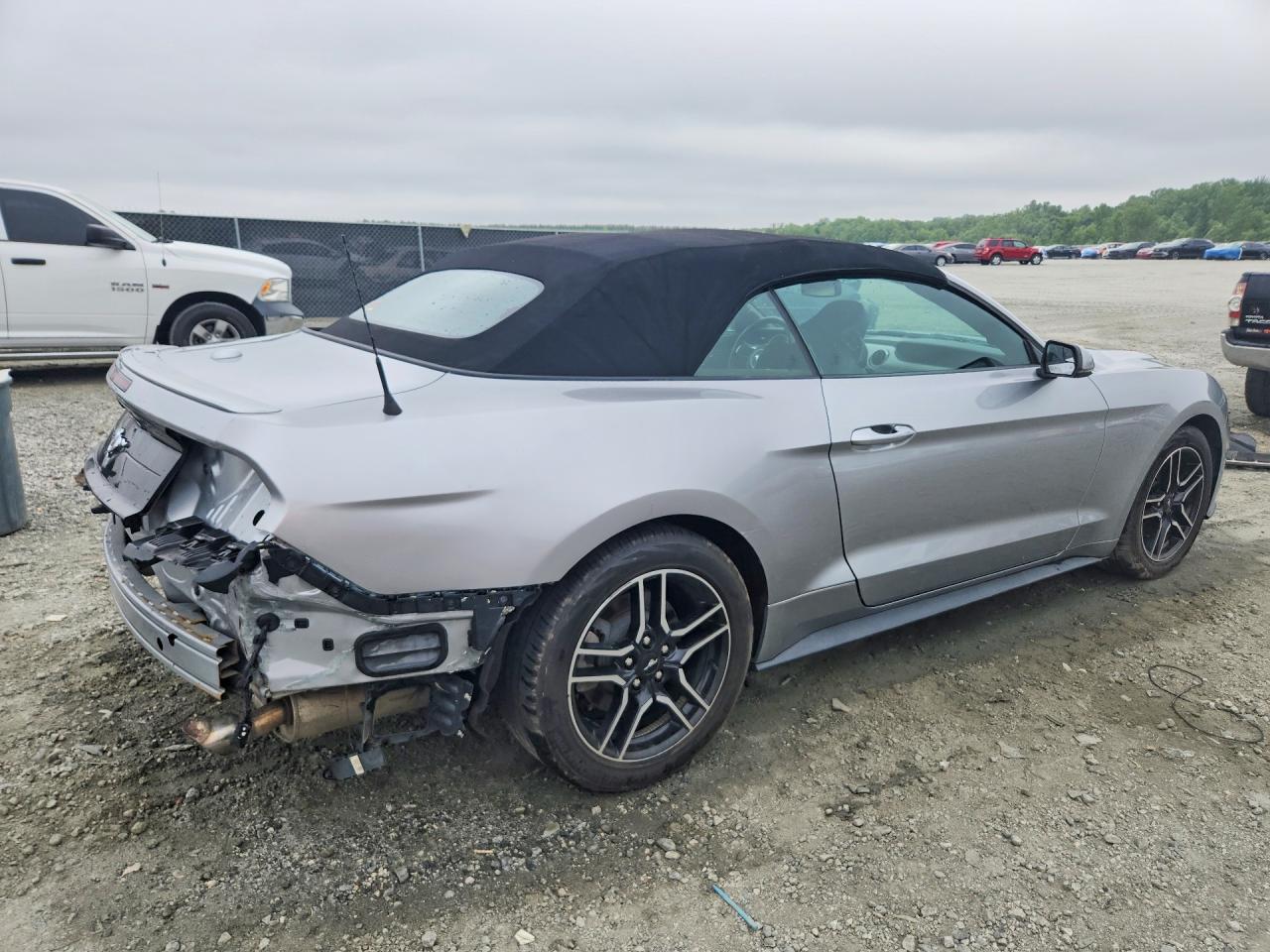 2020 Ford Mustang Silver vin: 1FATP8UHXL5106136