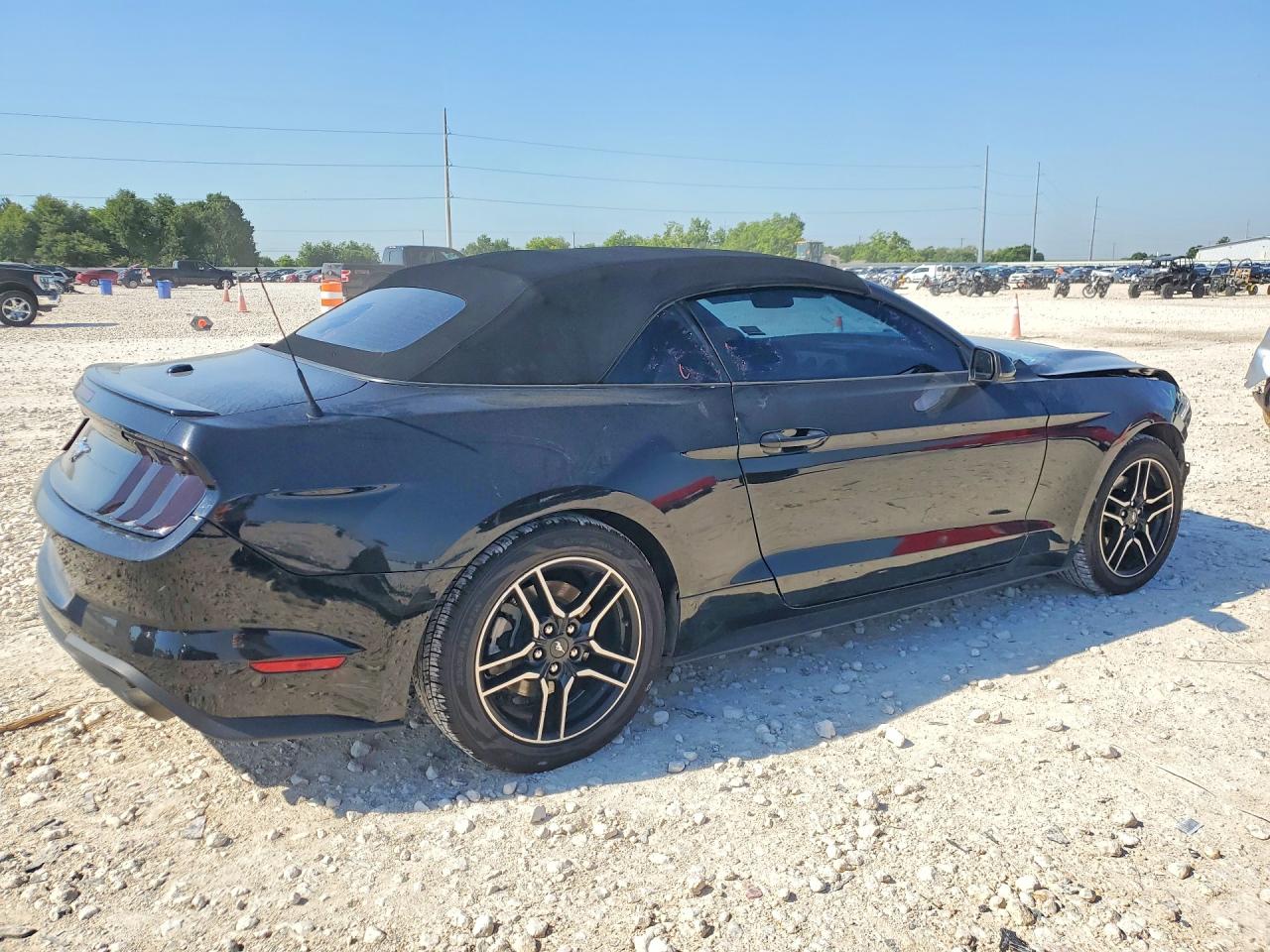 2022 Ford Mustang Black vin: 1FATP8UHXN5124297