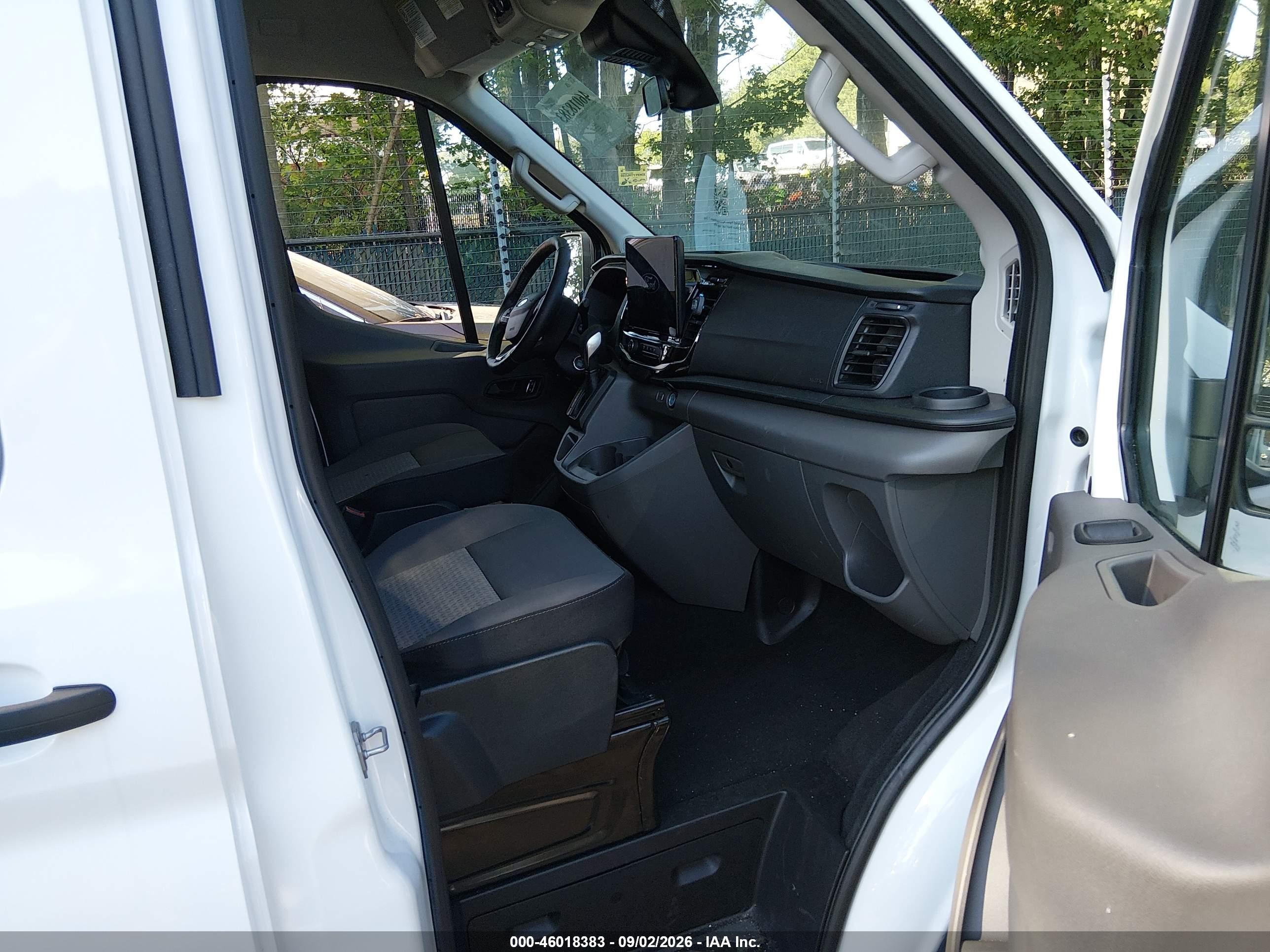 2026 Ford Transit-350 Passenger Van Xlt Белый vin: 1FBAX2C88TKA07059