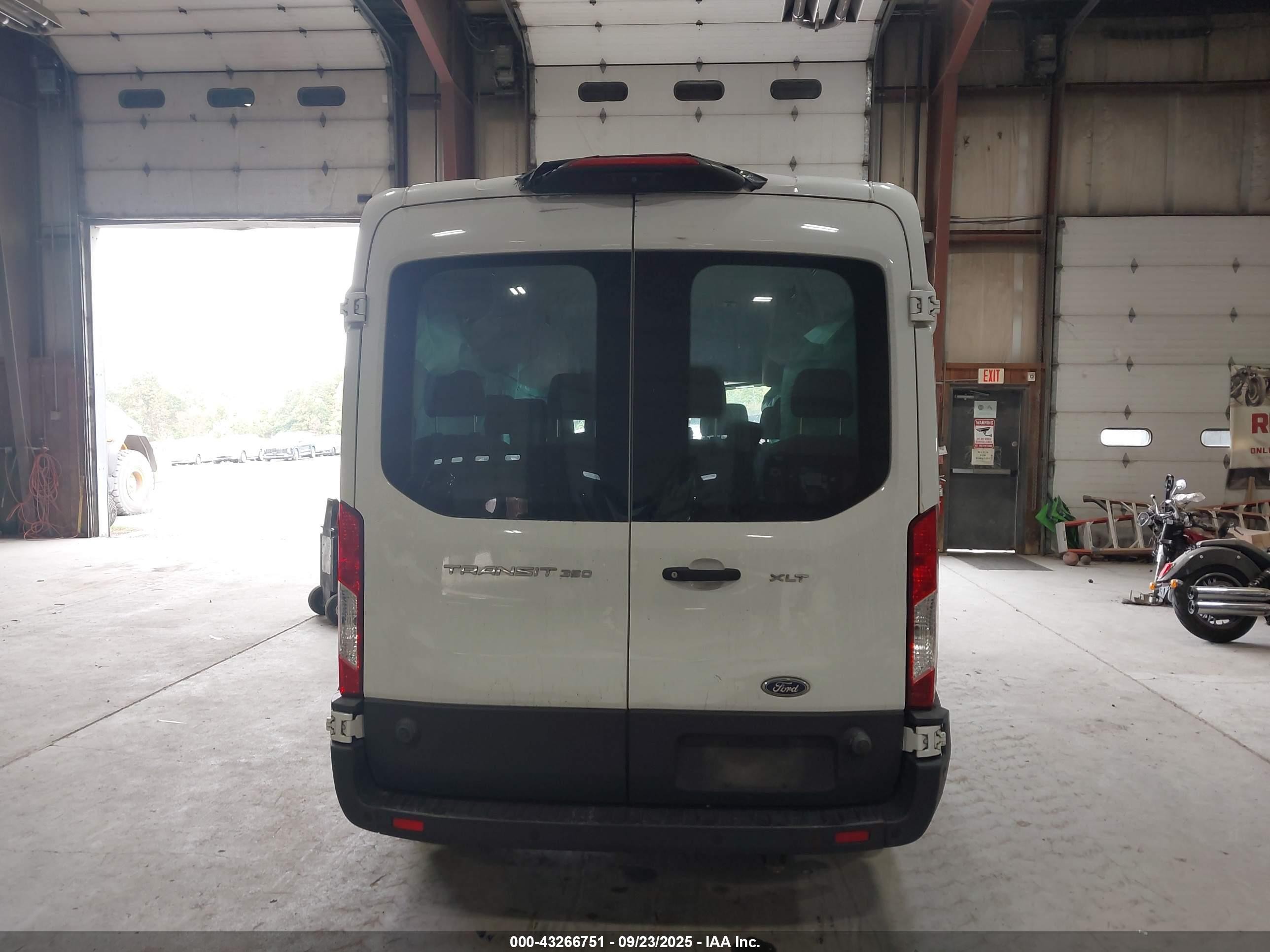 2020 Ford Transit-350 Passenger Van Xlt White vin: 1FBAX2C8XLKA24462