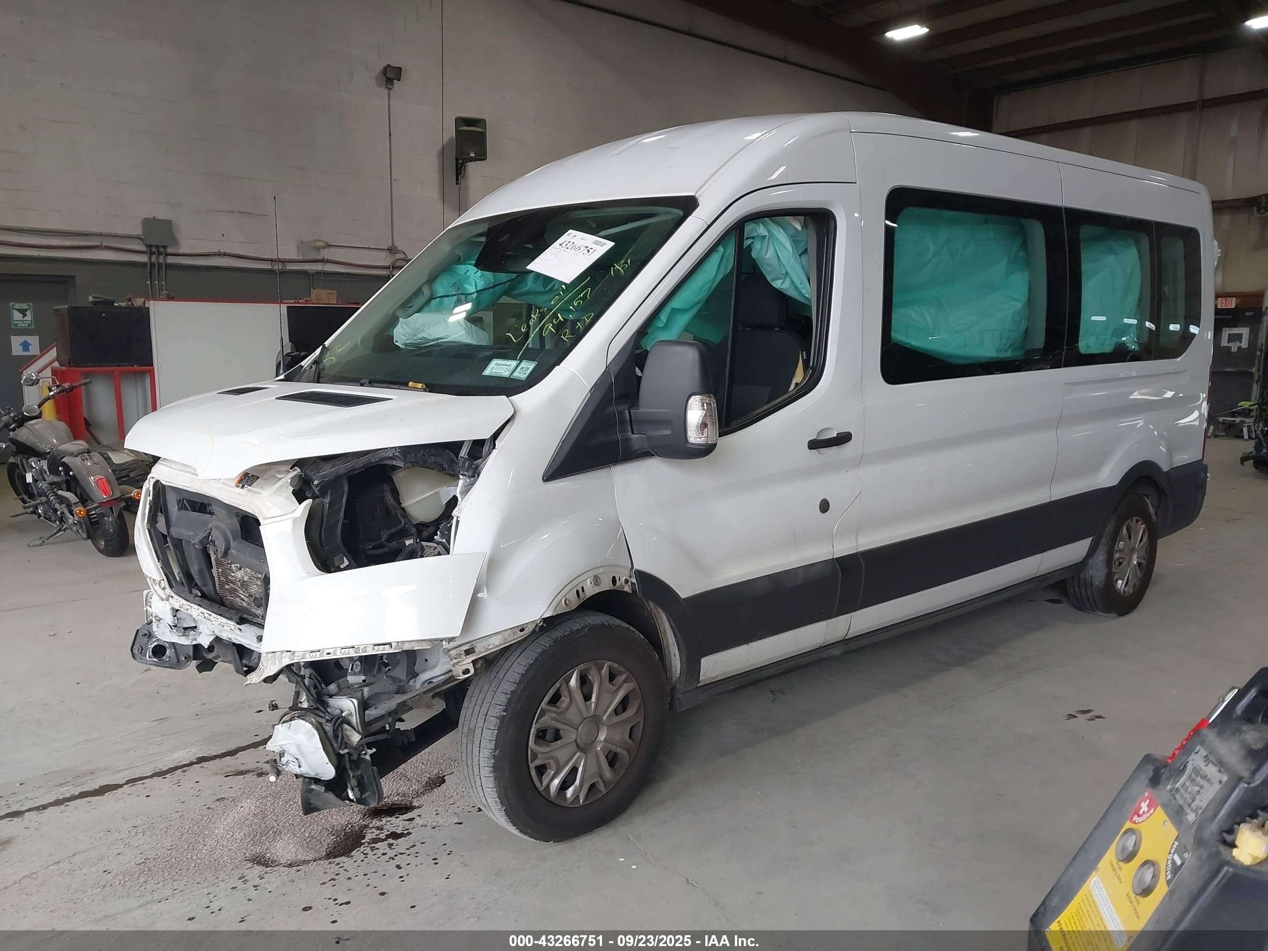 2020 Ford Transit-350 Passenger Van Xlt White vin: 1FBAX2C8XLKA24462