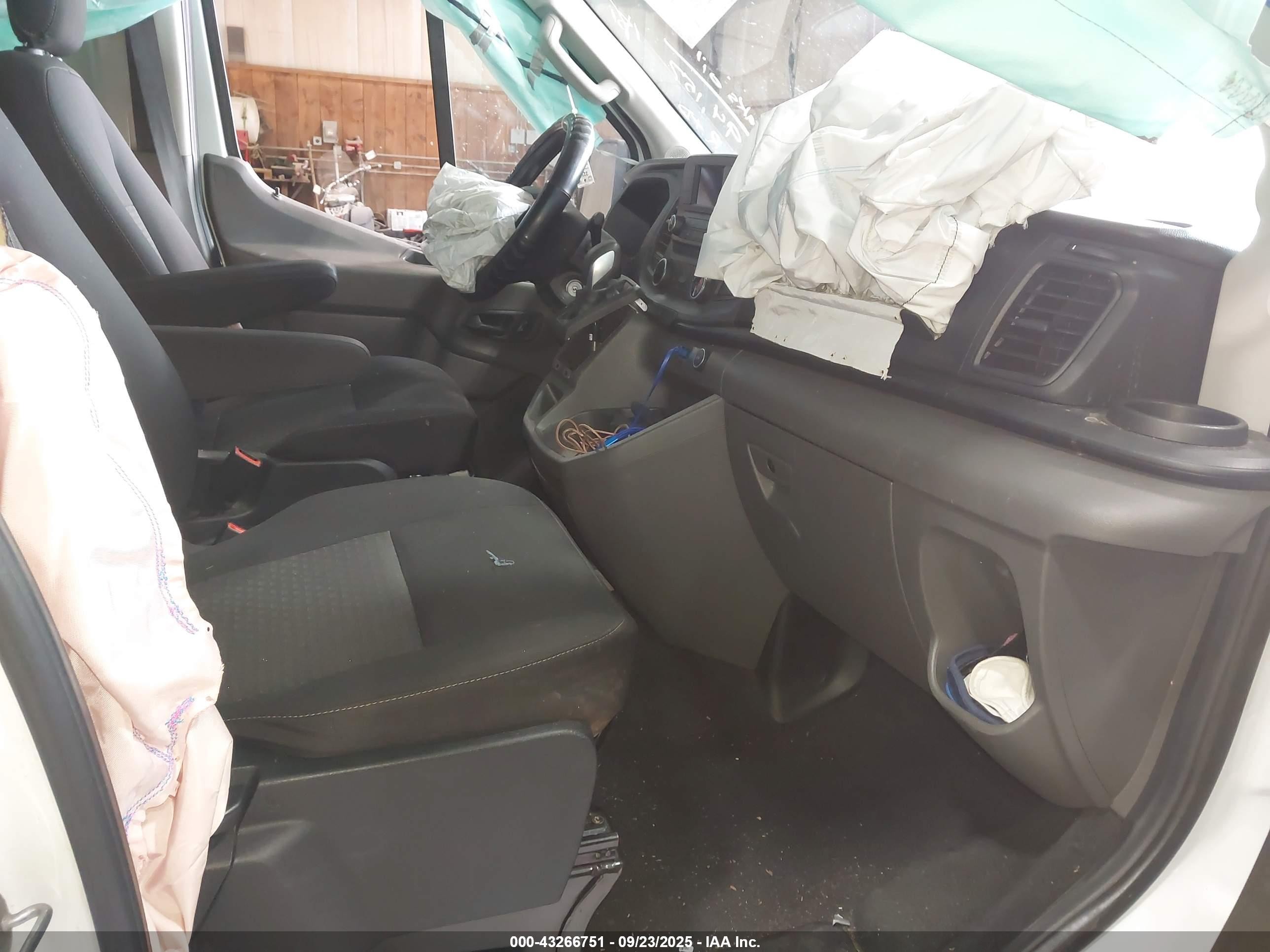 2020 Ford Transit-350 Passenger Van Xlt White vin: 1FBAX2C8XLKA24462