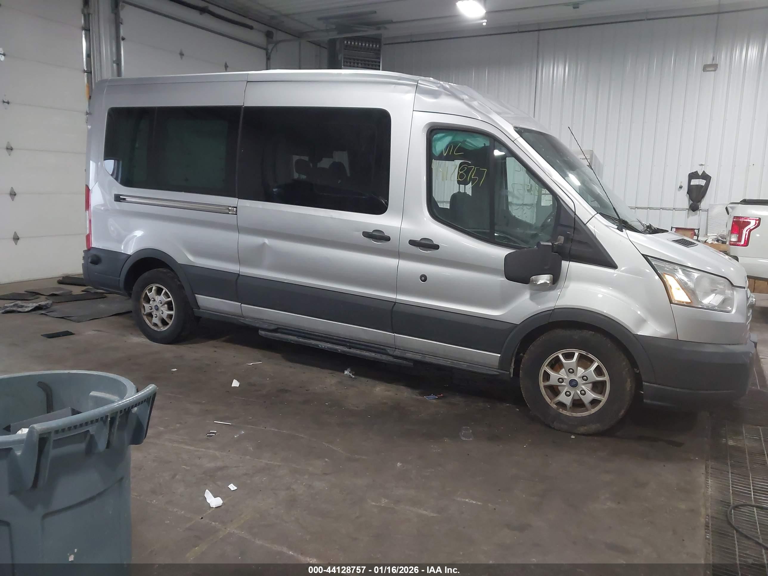 2015 Ford Transit T-350 Серебряный vin: 1FBAX2CM1FKA36095