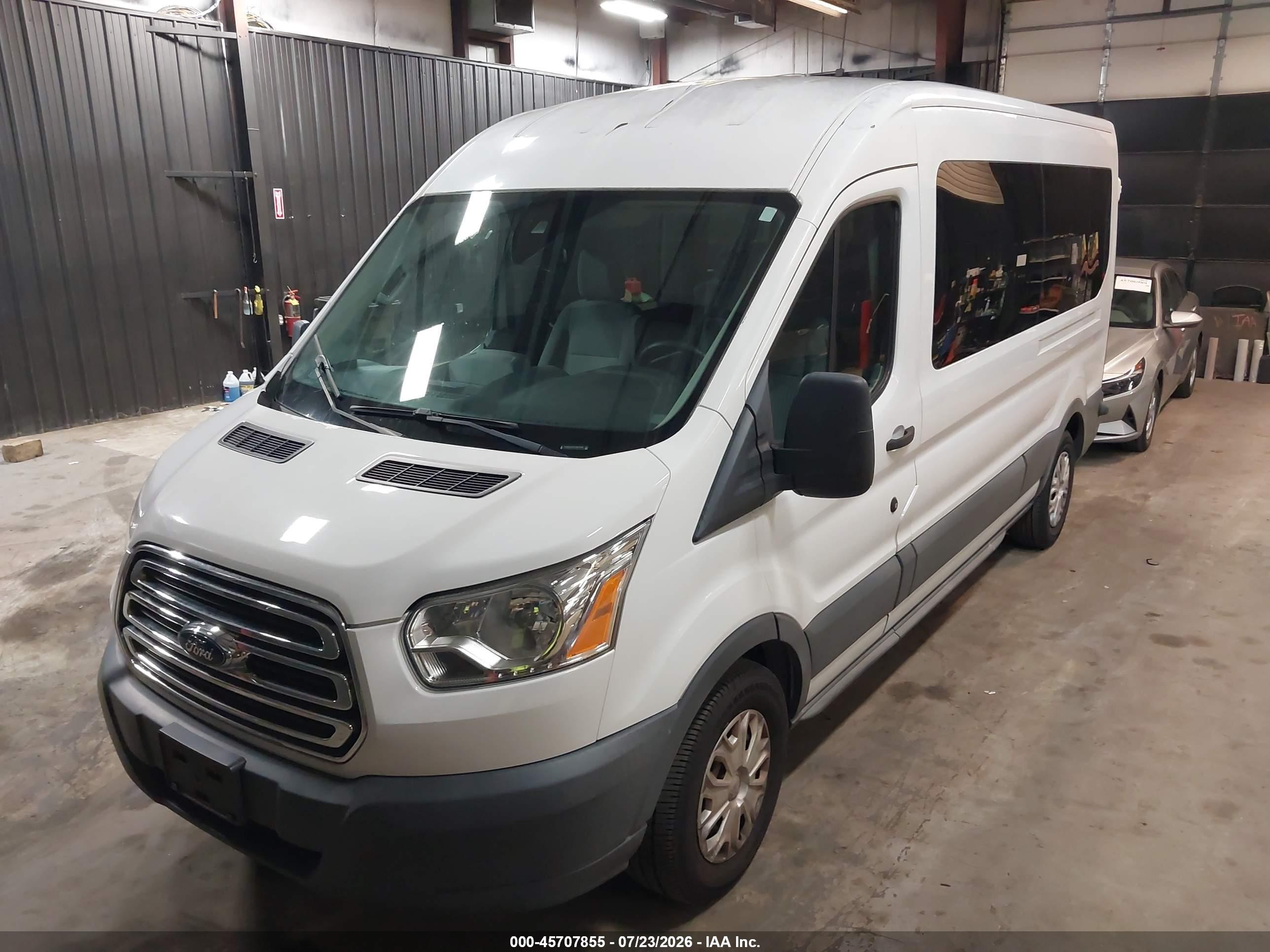 2015 Ford Transit-350 Xlt White vin: 1FBAX2CM3FKB27692