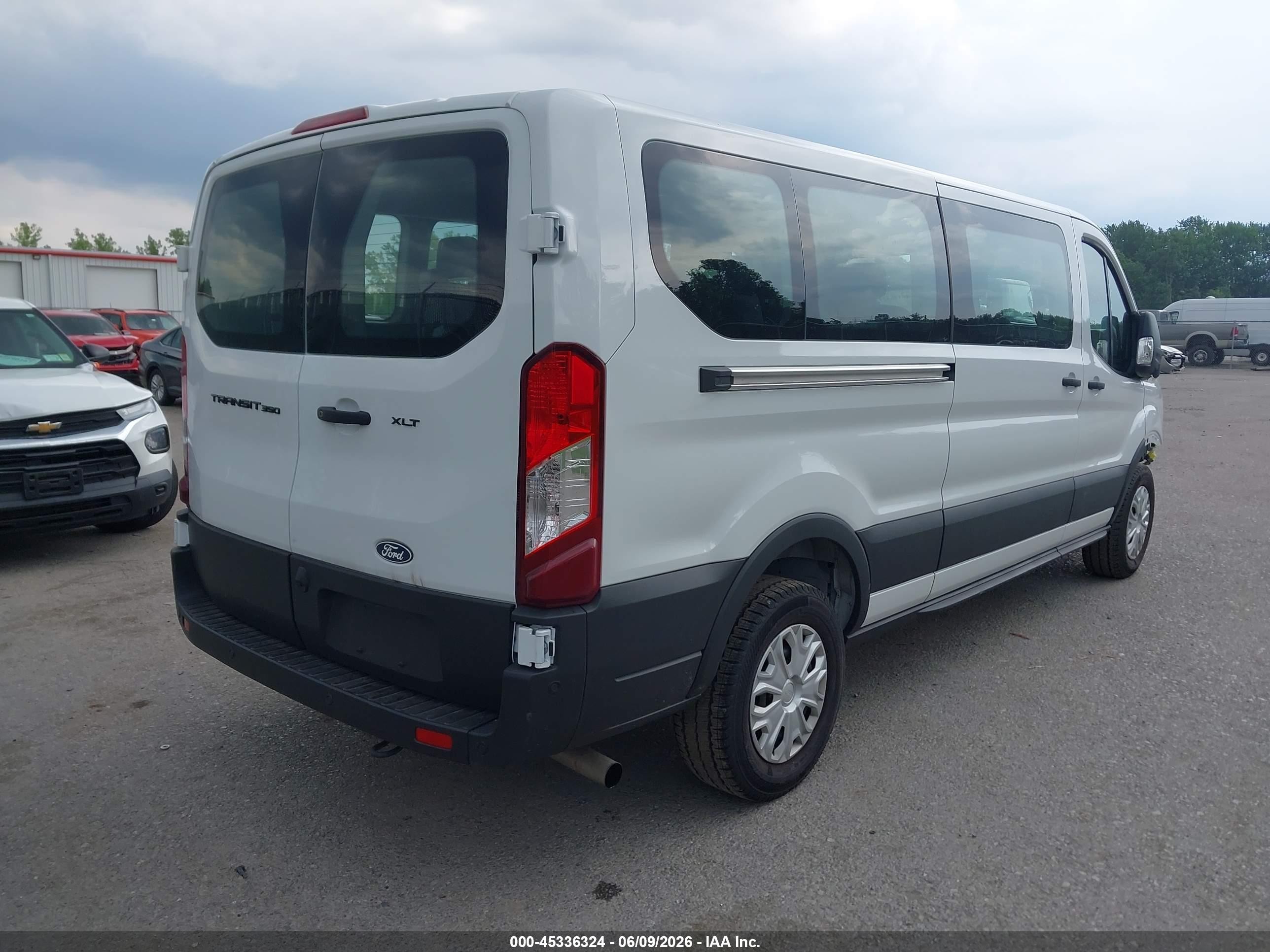 2026 Ford Transit-350 Passenger Van Xlt White vin: 1FBAX2Y89TKA73015