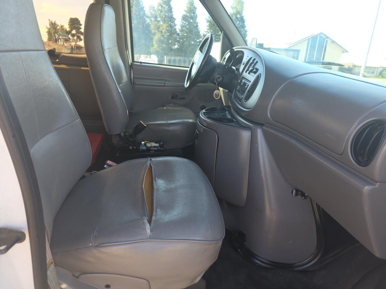 1997 Ford E150 White vin: 1FBHE31N1VHB19896