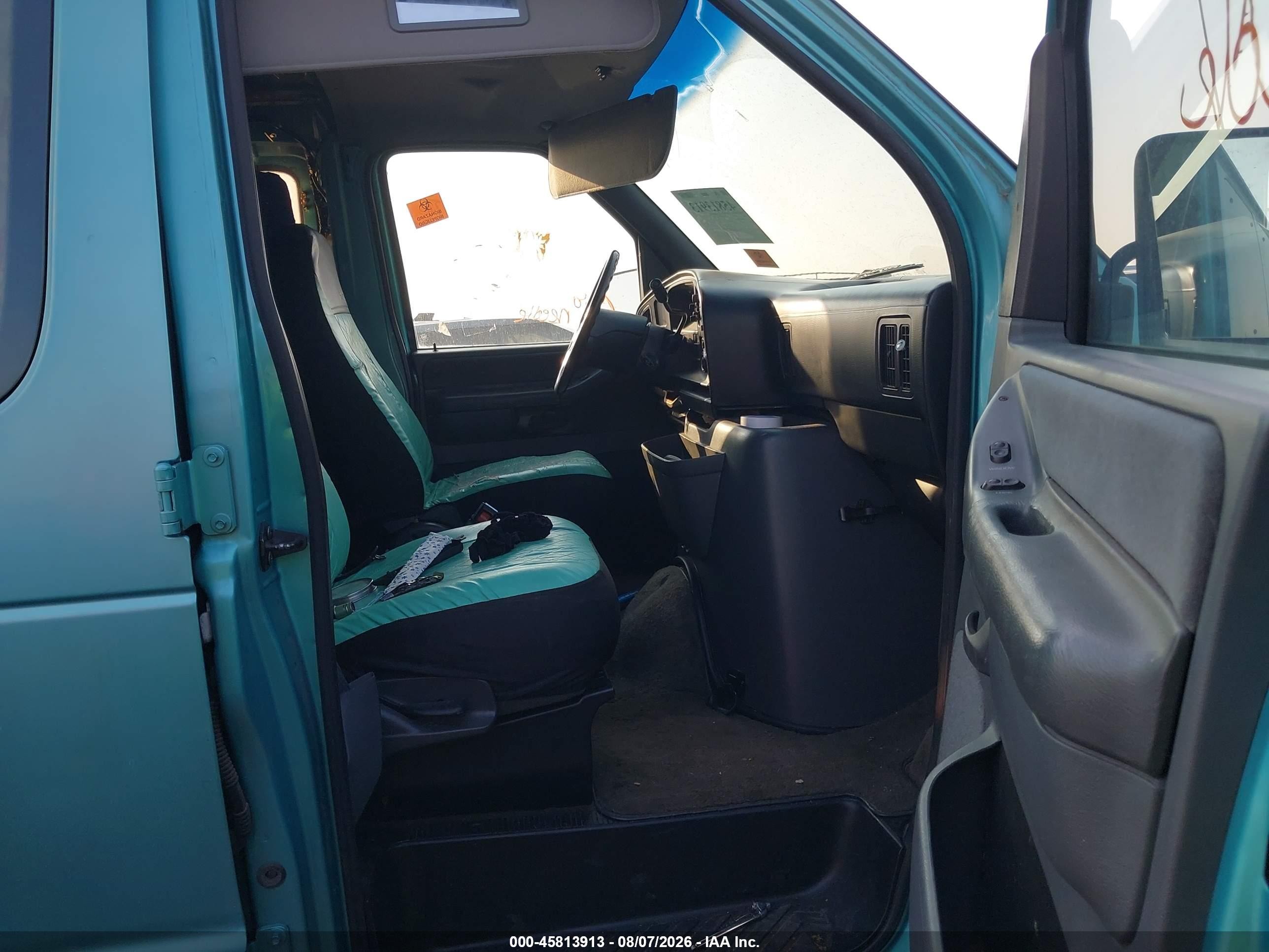 1994 Ford Econoline E350 Super Duty Green vin: 1FBHS31H7RHA49363