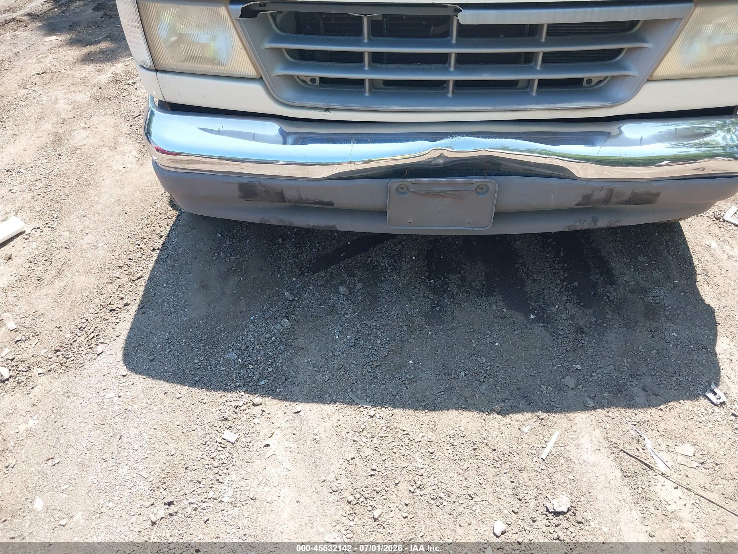 1996 Ford Econoline E350 Super Duty White vin: 1FBJS31H2THA13993