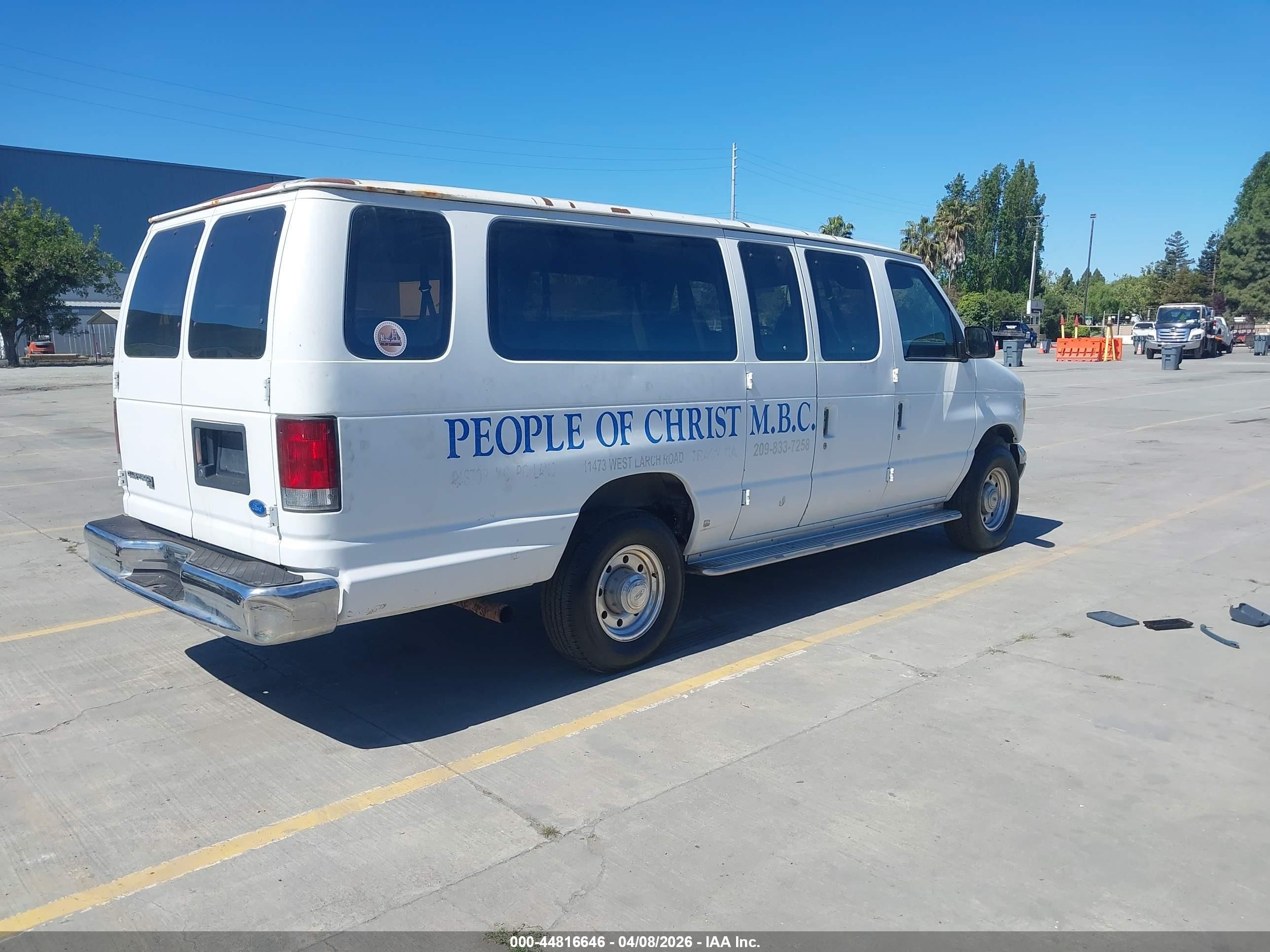 1996 Ford Econoline E350 Super Duty White vin: 1FBJS31H2THA91402