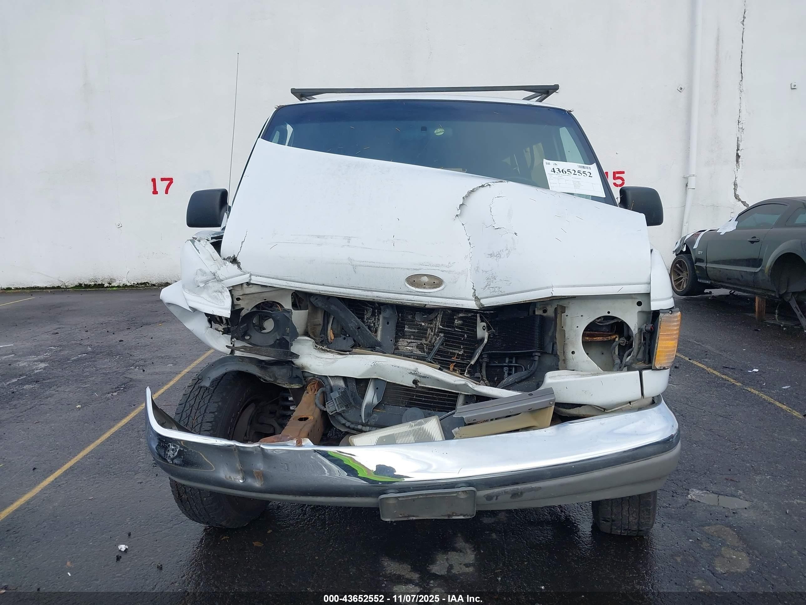 1994 Ford Econoline E350 Super Duty White vin: 1FBJS31H5RHB42979