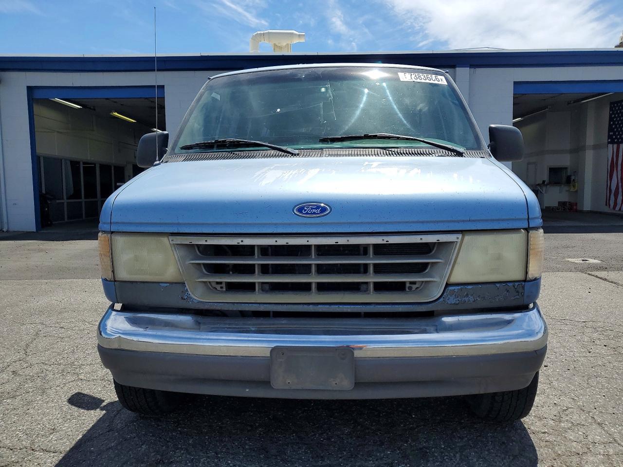 1995 Ford Econoline Cargo E-15 Blue vin: 1FBJS31H7SHC15064