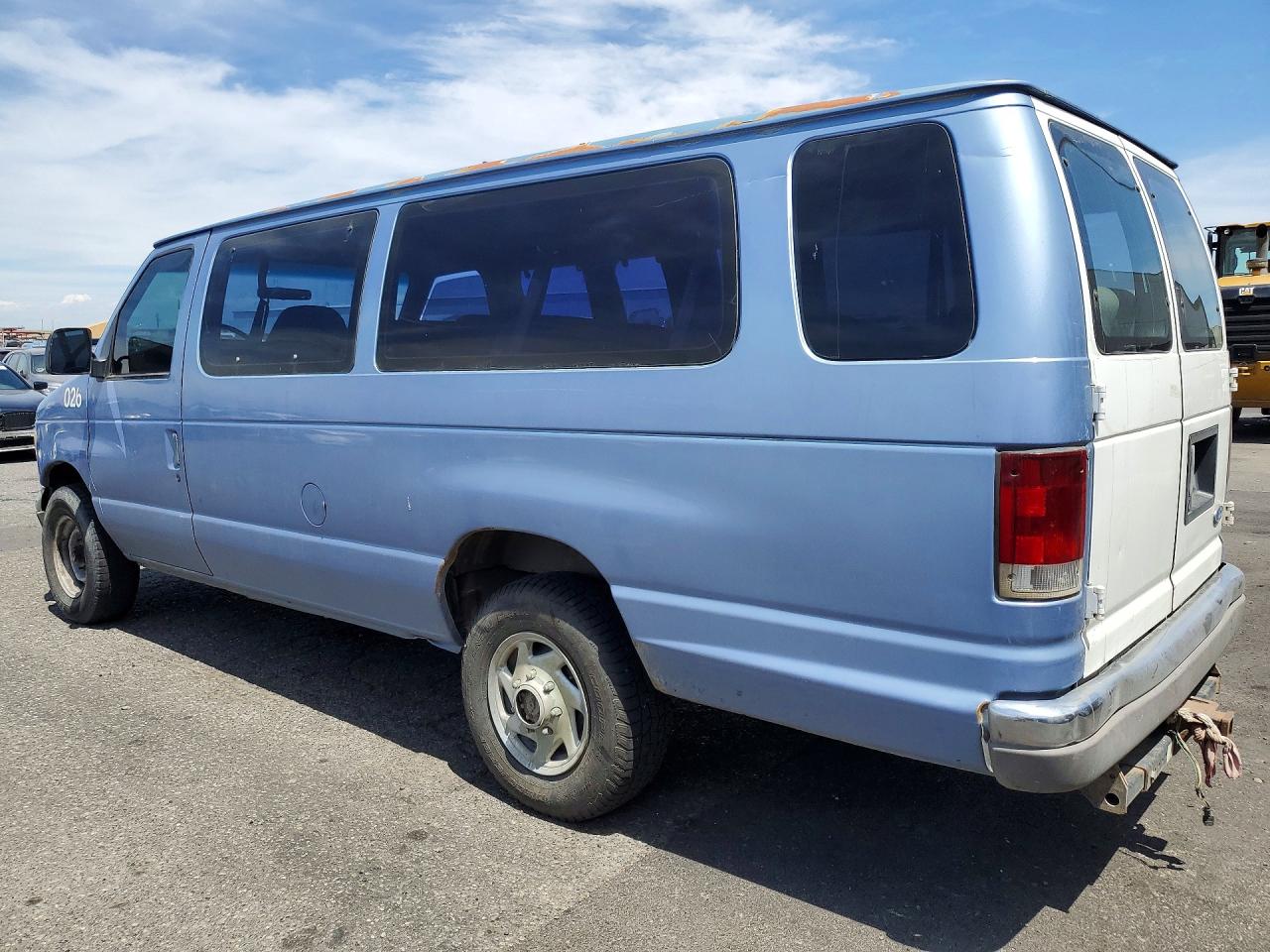 1995 Ford Econoline Cargo E-15 Blue vin: 1FBJS31H7SHC15064