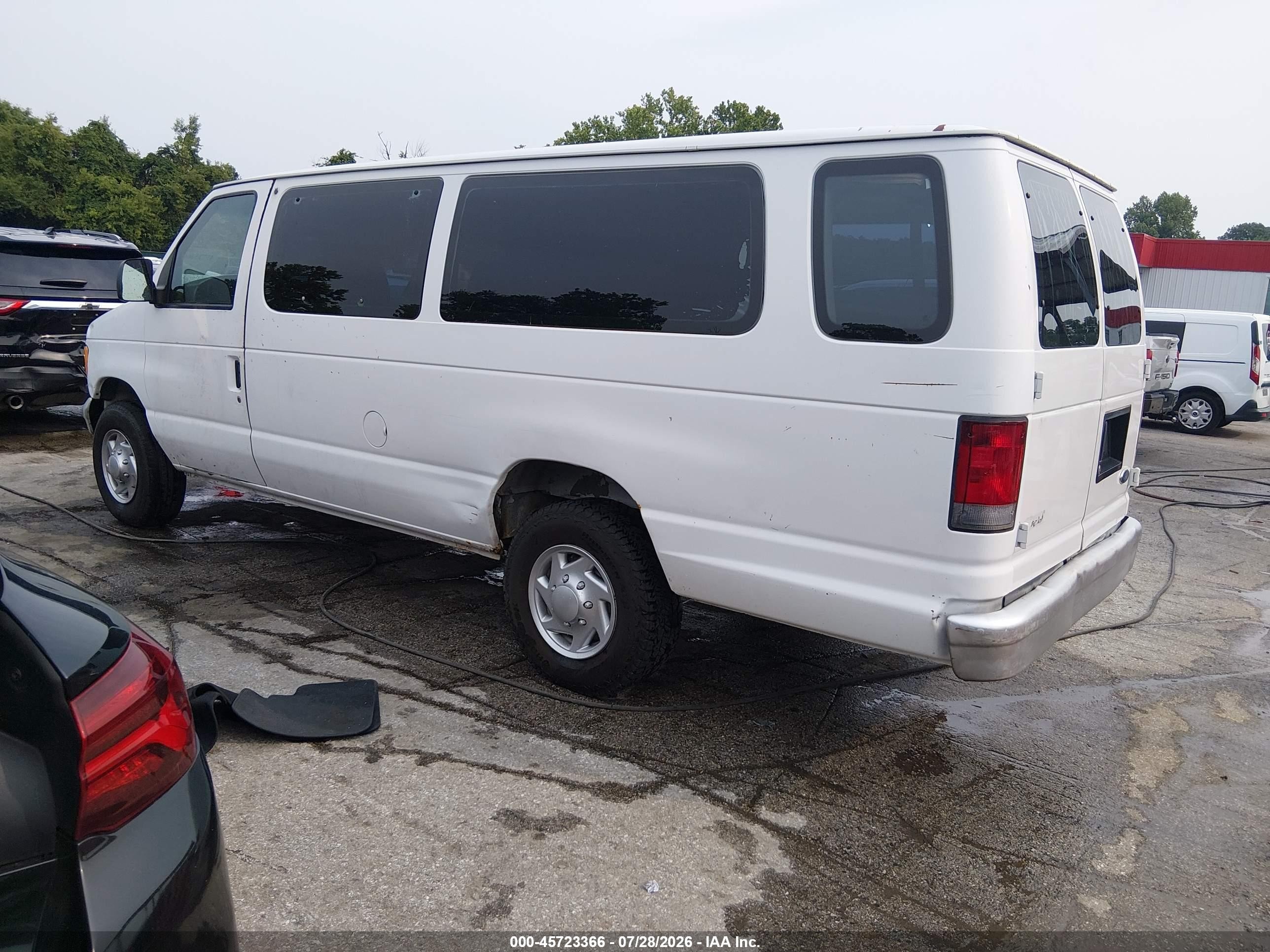 1996 Ford Econoline E350 Super Duty White vin: 1FBJS31H7THA97468