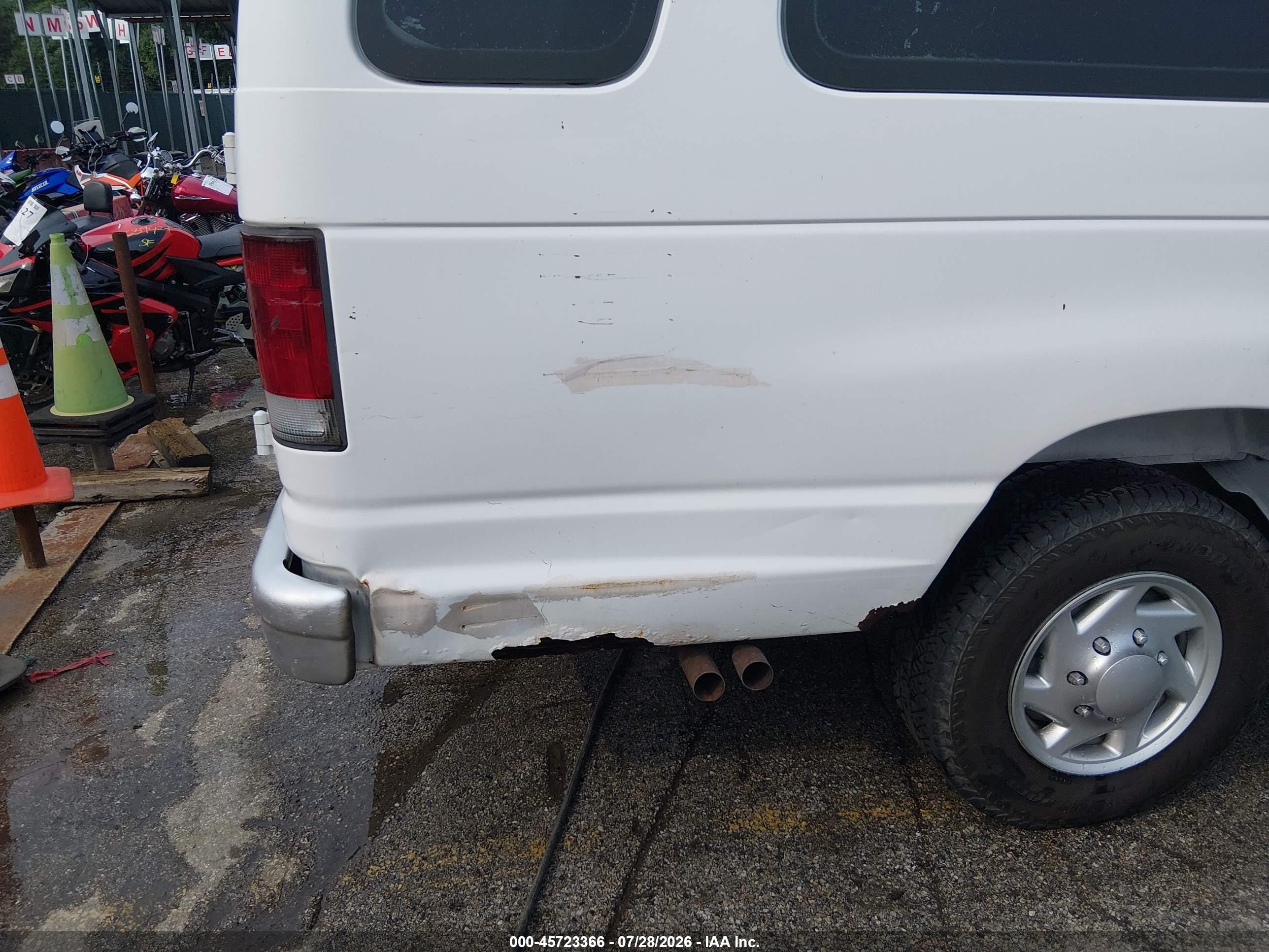 1996 Ford Econoline E350 Super Duty White vin: 1FBJS31H7THA97468