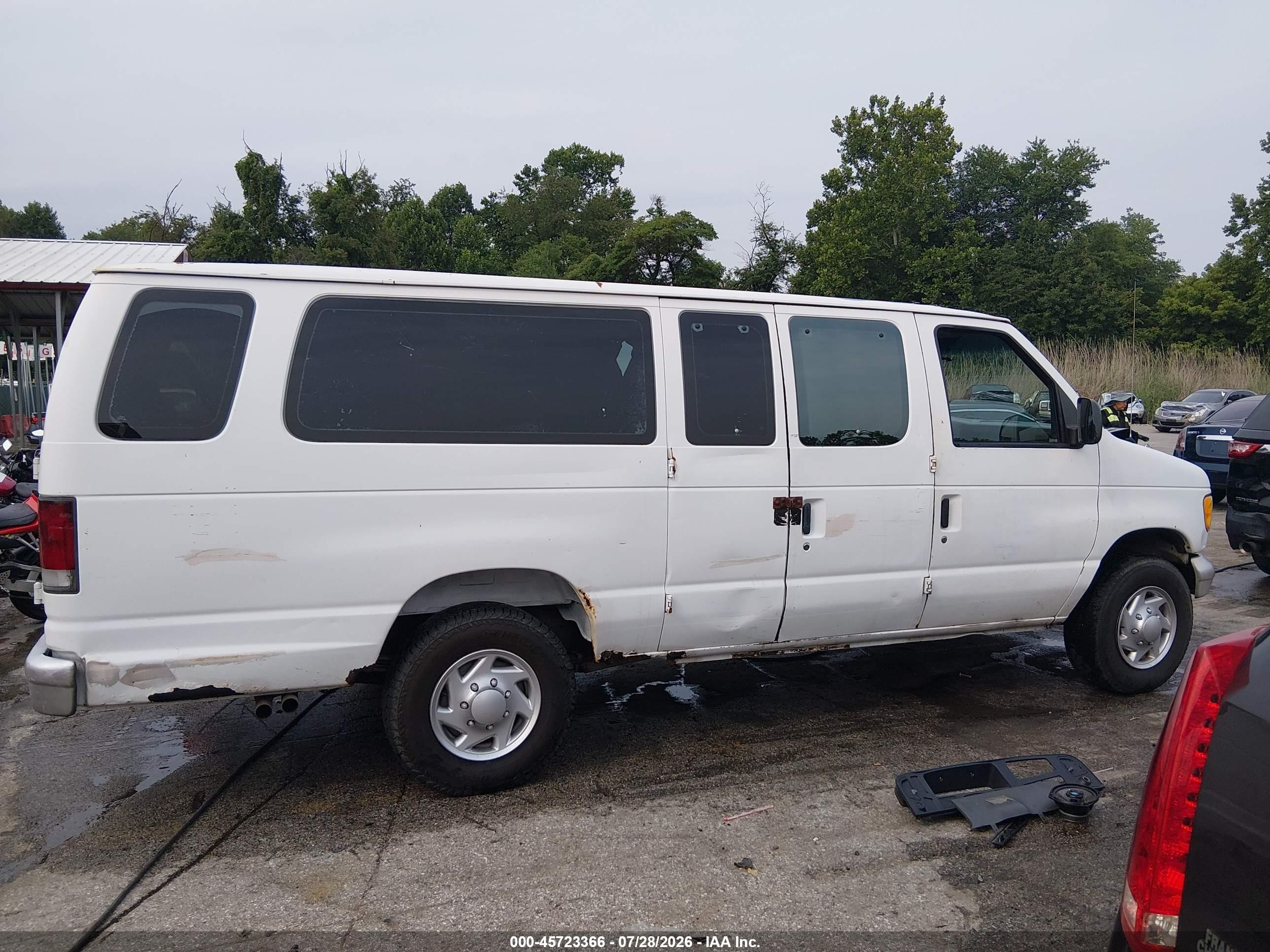 1996 Ford Econoline E350 Super Duty White vin: 1FBJS31H7THA97468