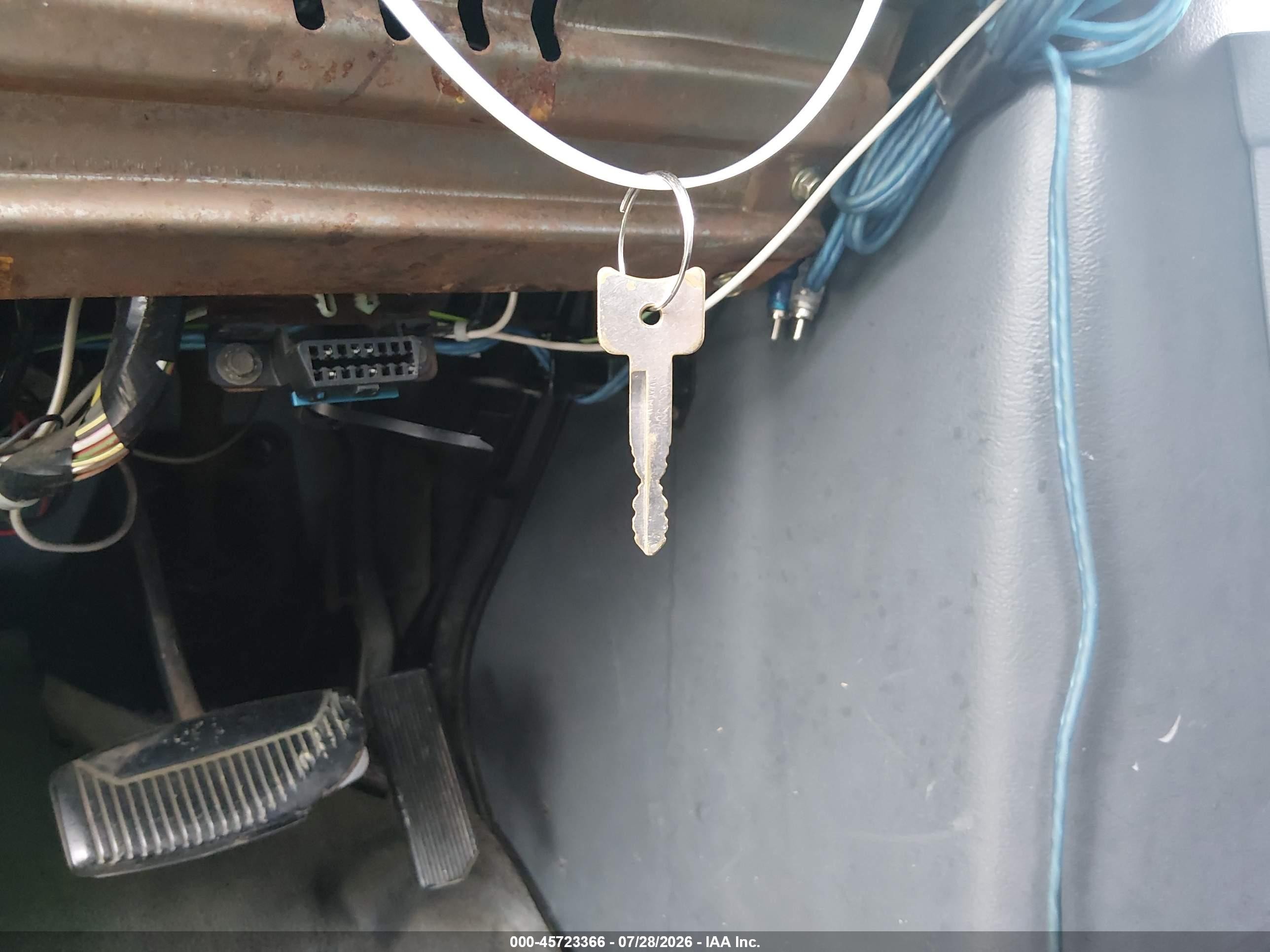1996 Ford Econoline E350 Super Duty White vin: 1FBJS31H7THA97468