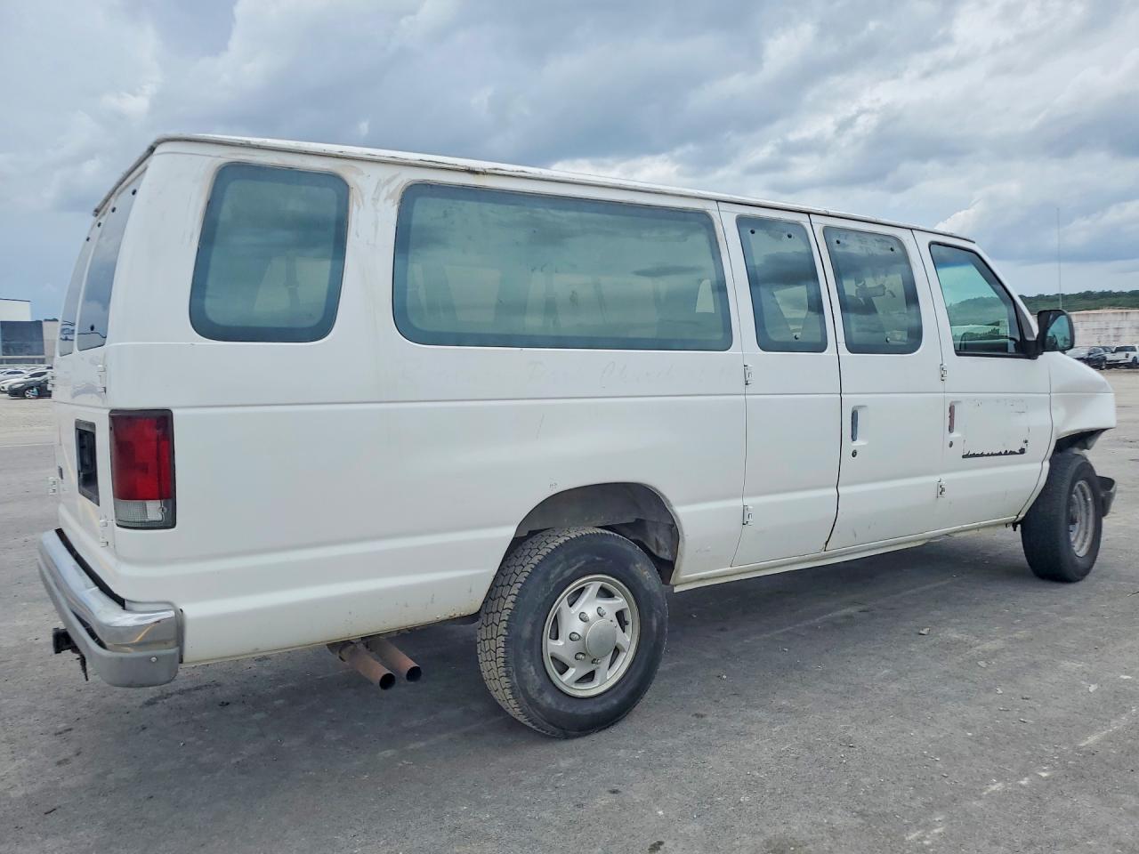 1995 Ford Econoline E350 Super Duty White vin: 1FBJS31H8SHA40985