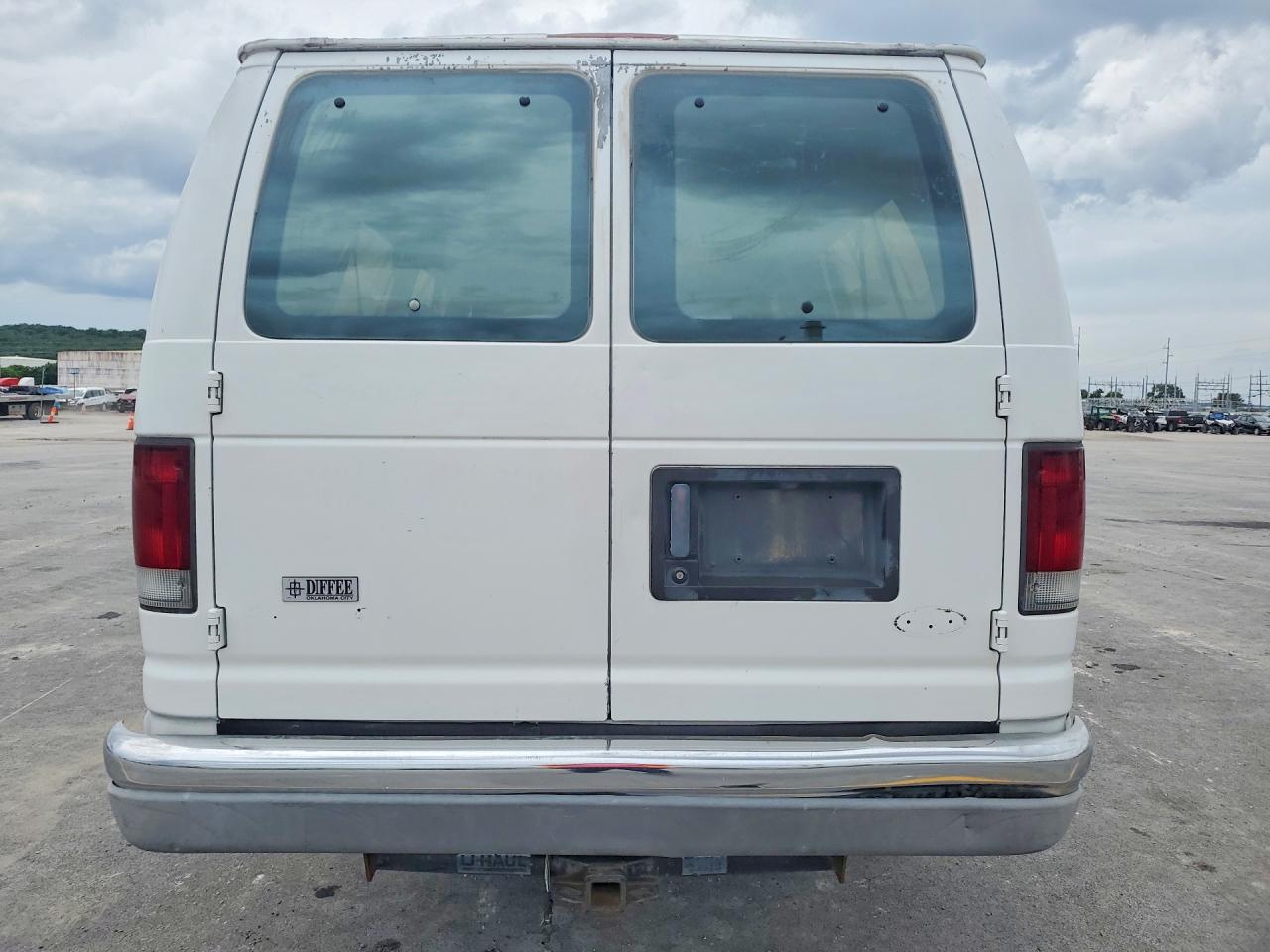 1995 Ford Econoline E350 Super Duty White vin: 1FBJS31H8SHA40985