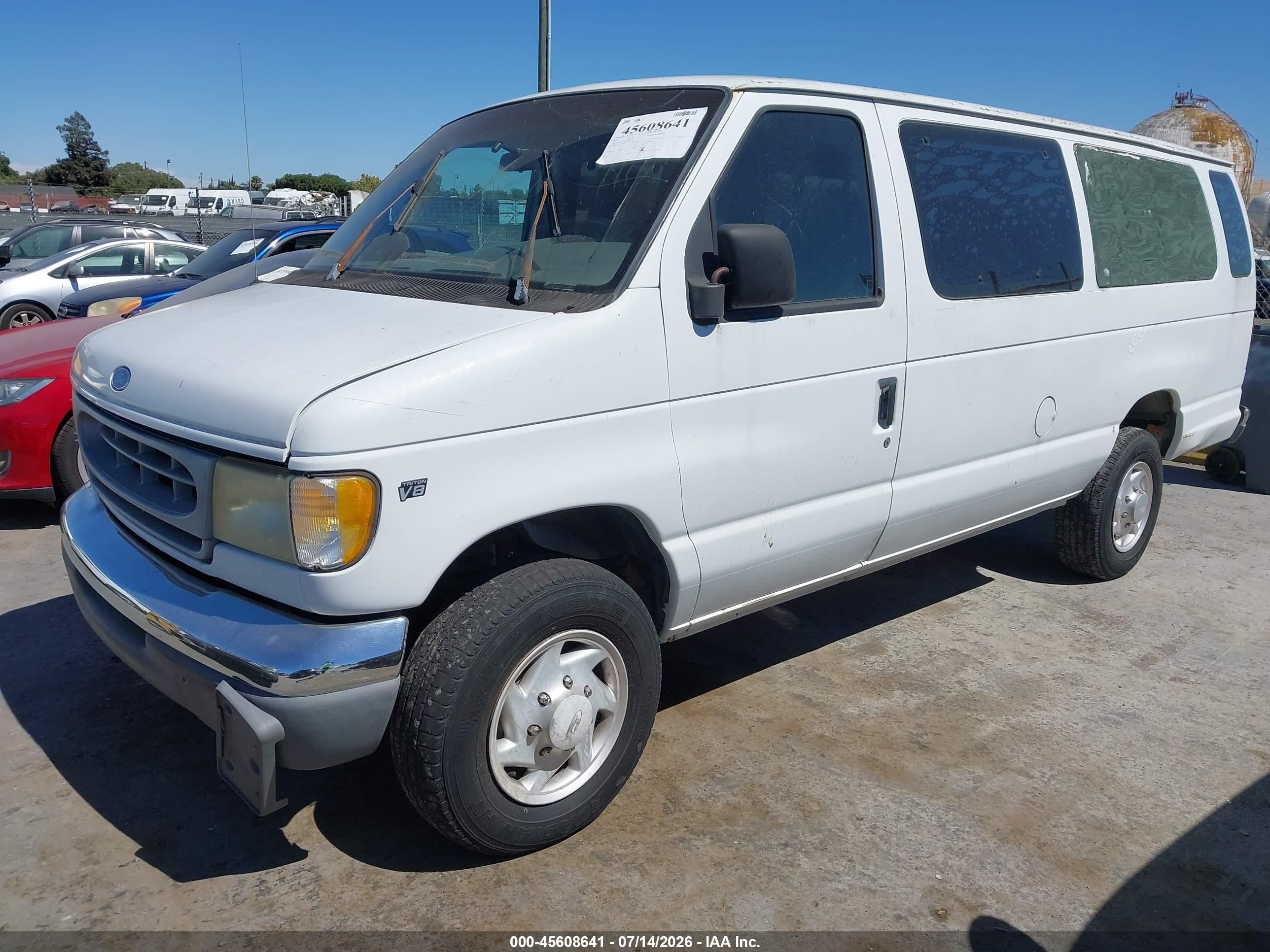 1997 Ford Club Wagon Xl/xlt White vin: 1FBJS31L0VHB81333